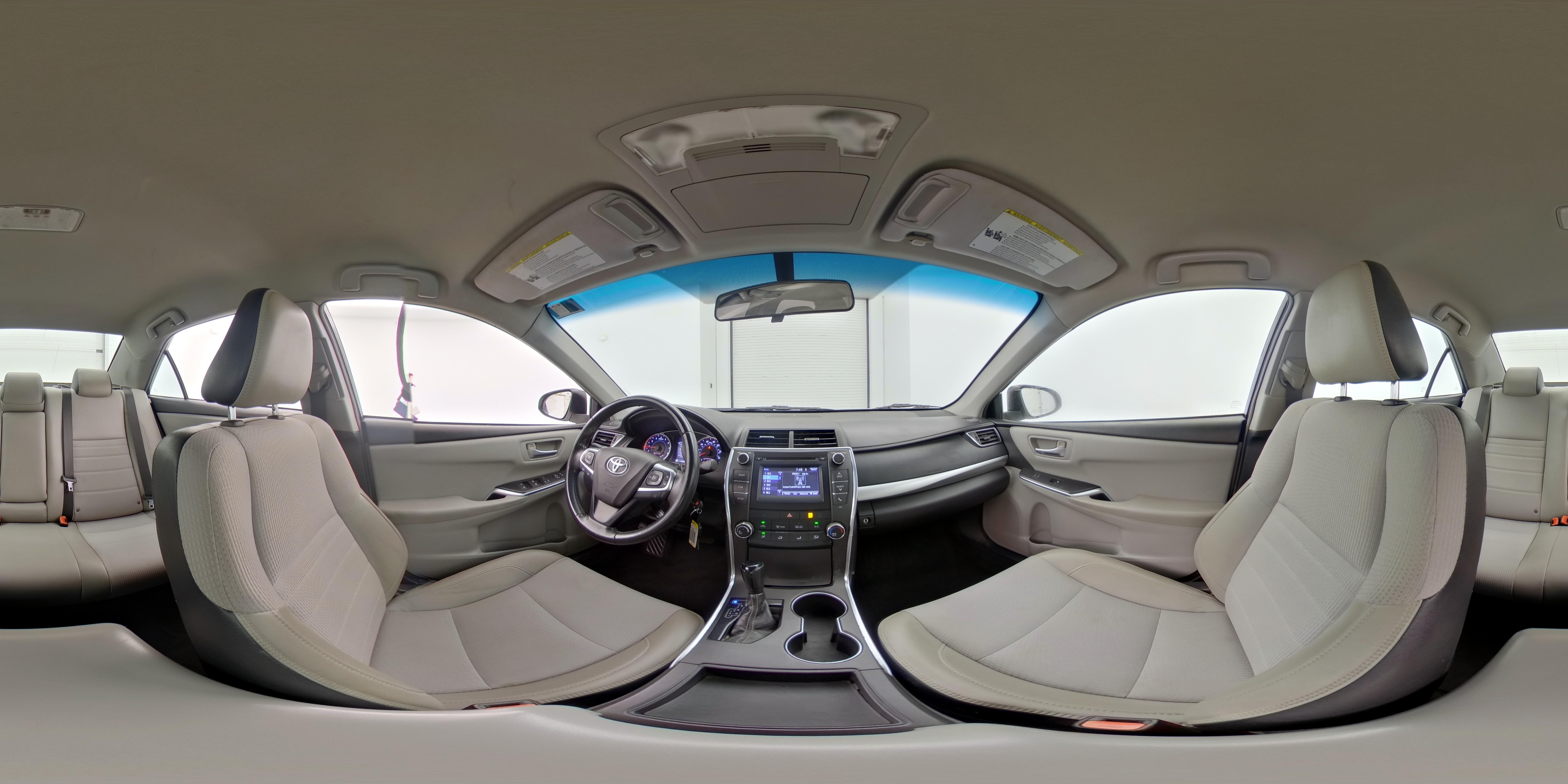 2017 Toyota Camry SE - Photo 24