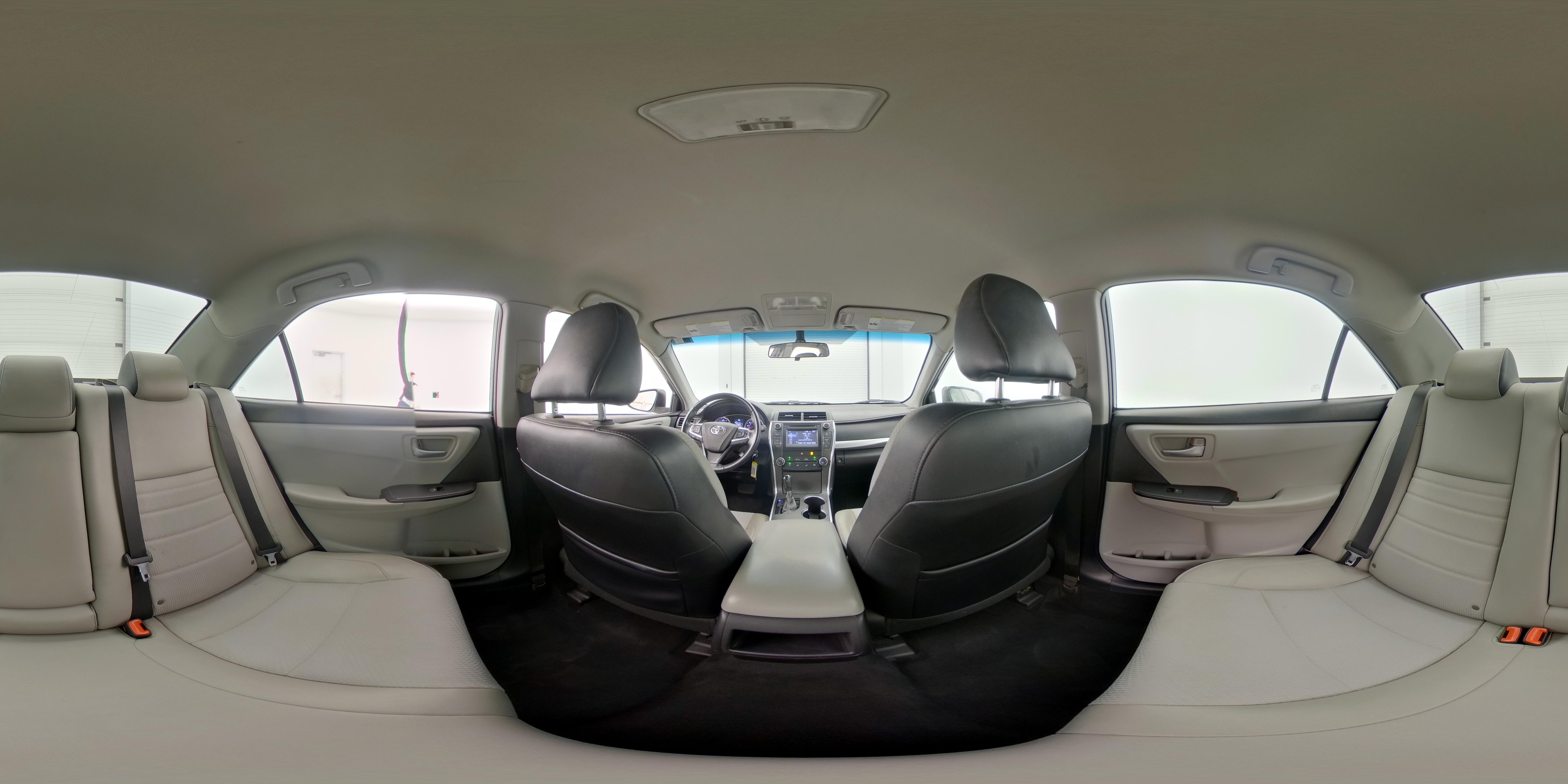 2017 Toyota Camry SE - Photo 25