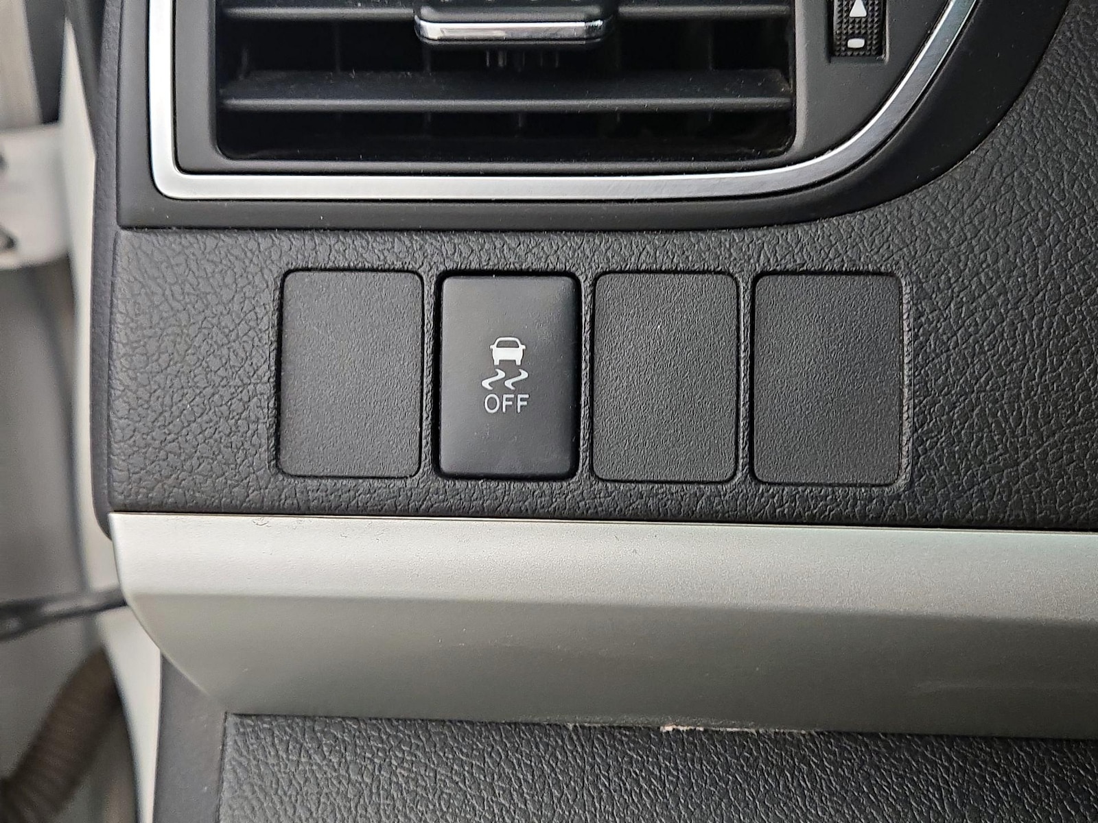 2017 Toyota Camry SE - Photo 14