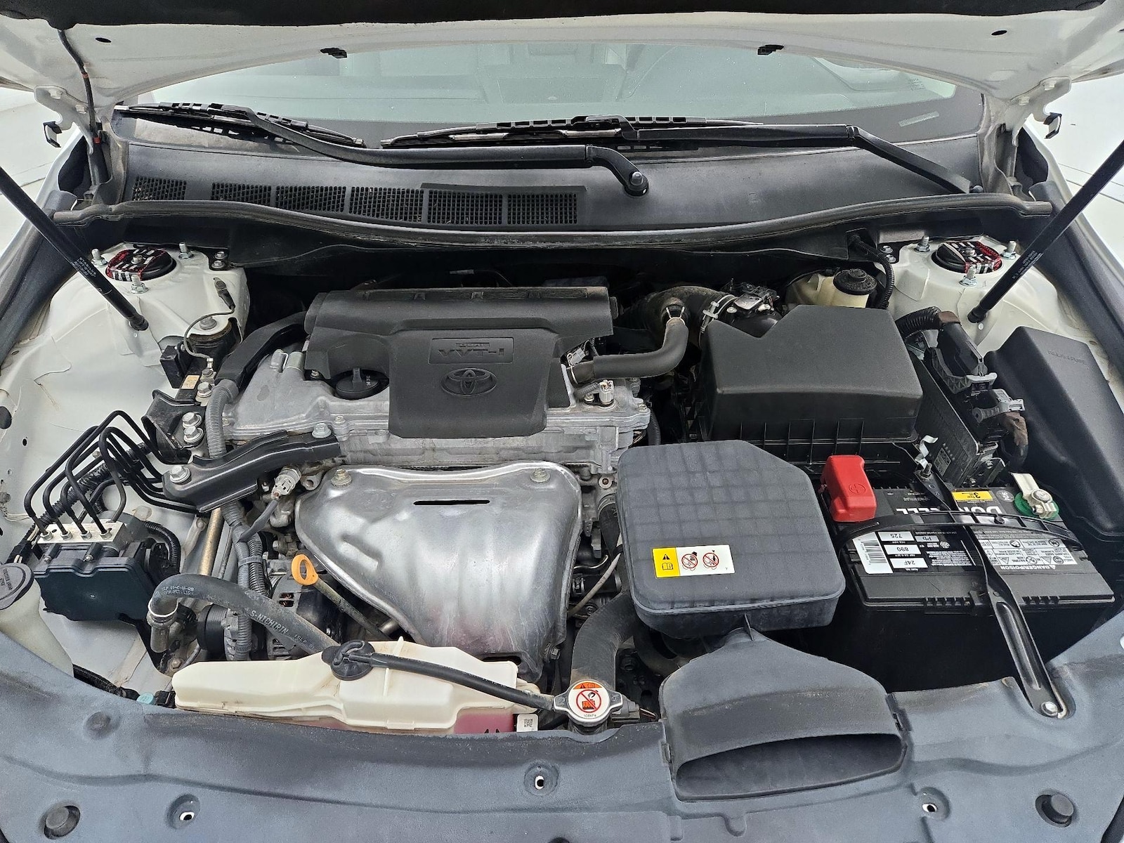2017 Toyota Camry SE - Photo 22