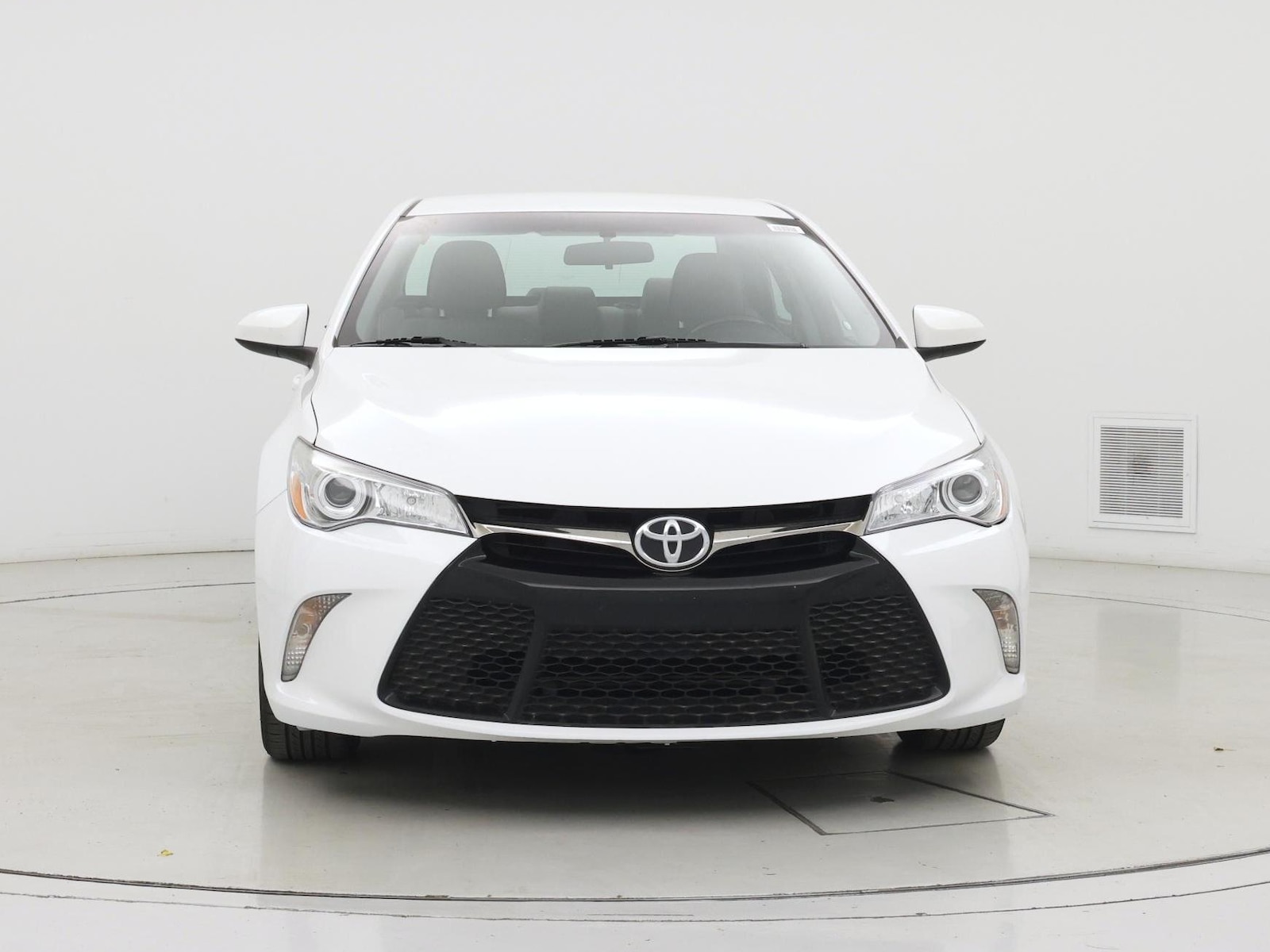 2017 Toyota Camry SE - Photo 6