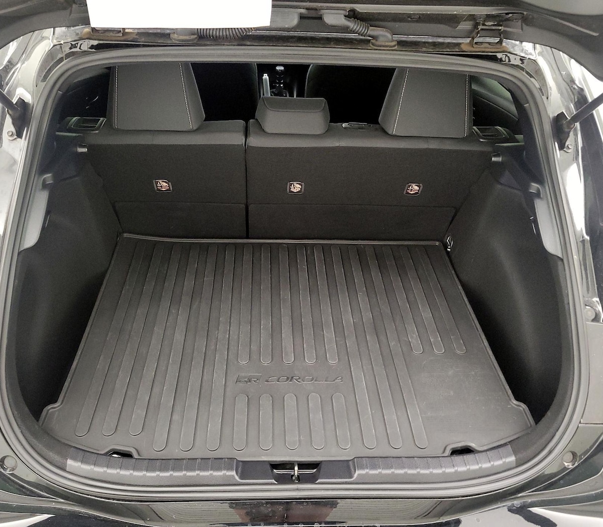 Trunk/Cargo (Seats Up)