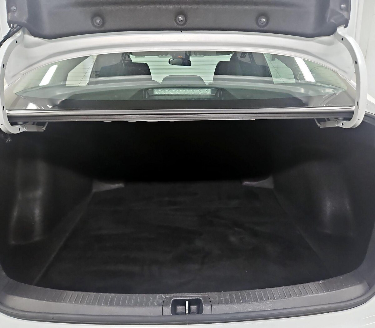 Trunk/Cargo (Seats Up)