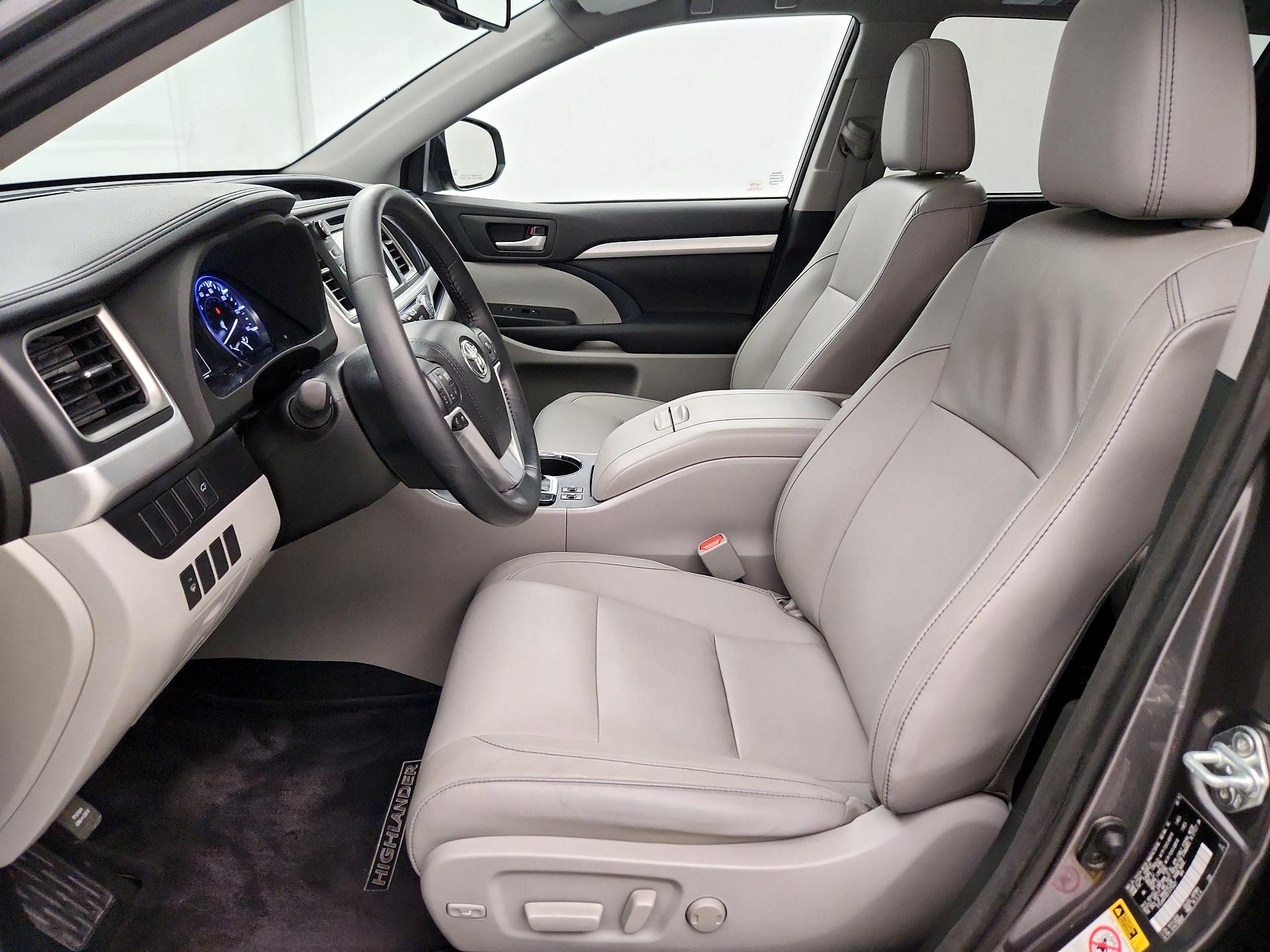 Thumbnail: 2015 Toyota Highlander - 11