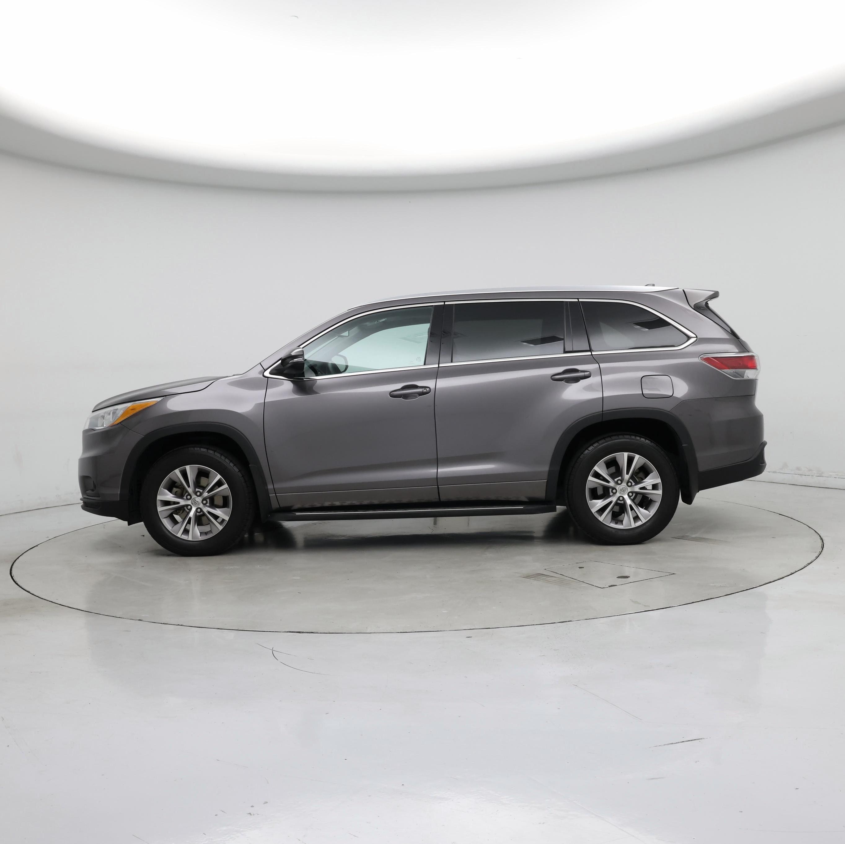 Thumbnail: 2015 Toyota Highlander - 3