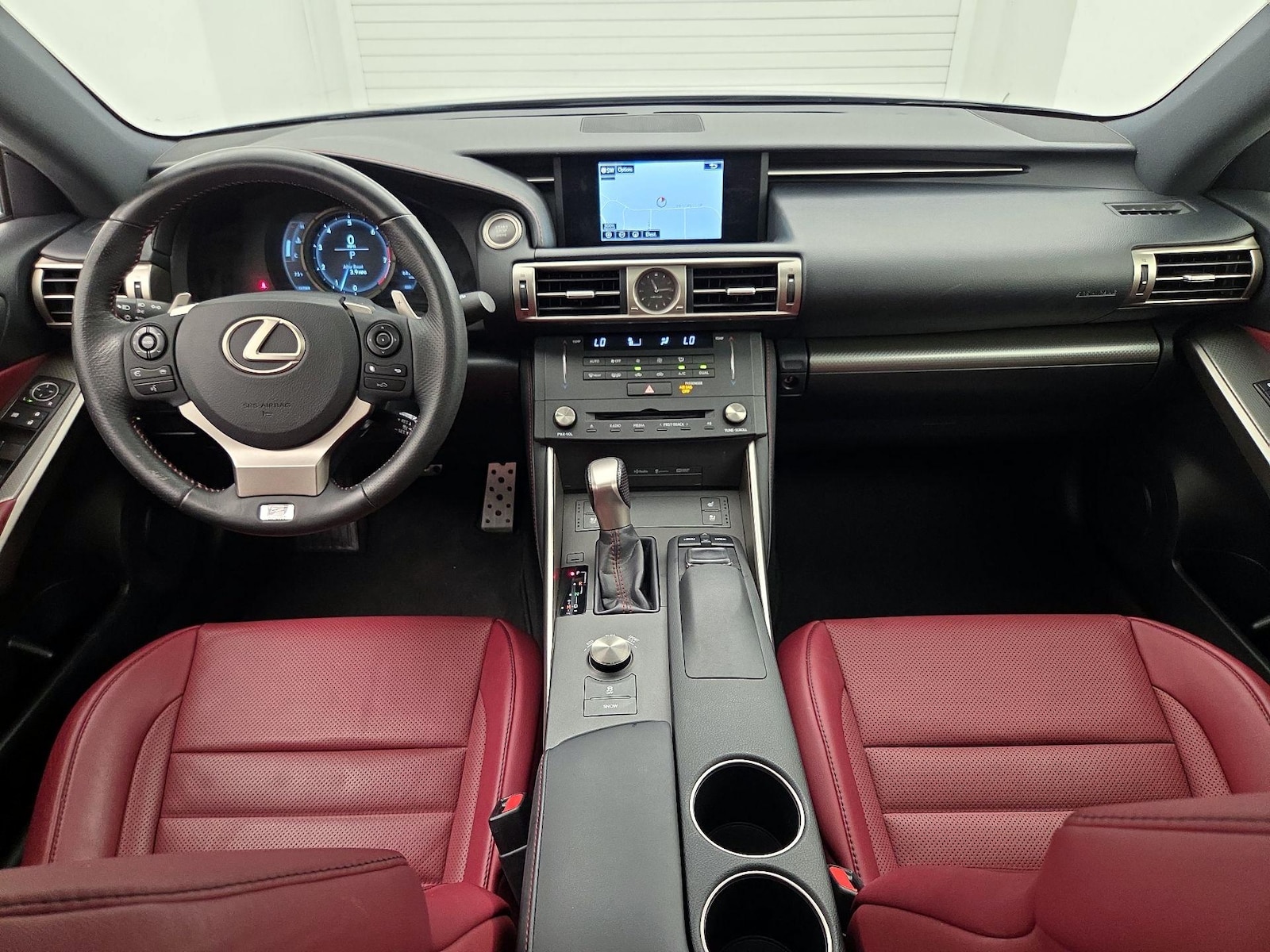 2015 Lexus IS 350 - Photo 10
