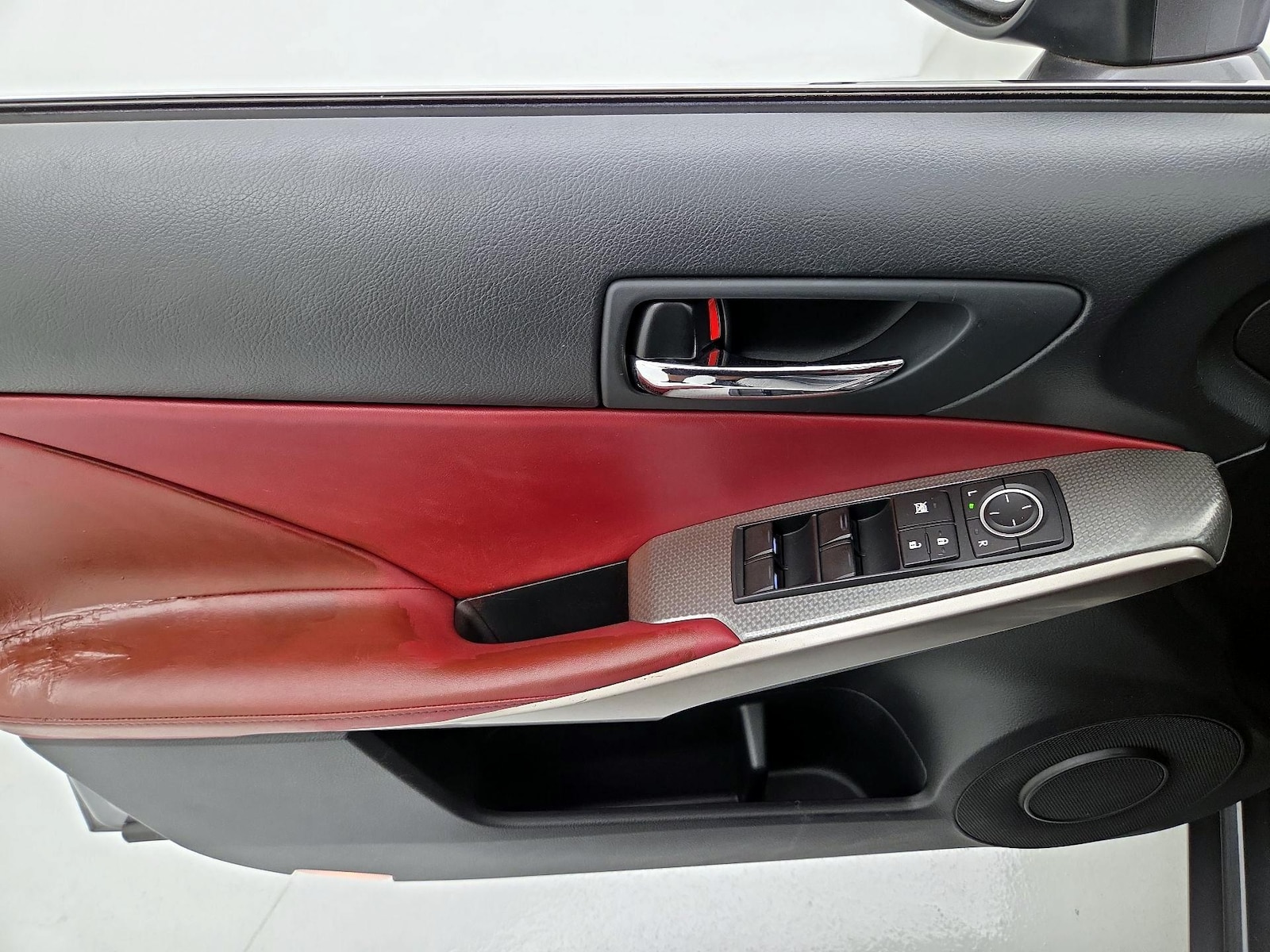 2015 Lexus IS 350 - Photo 13