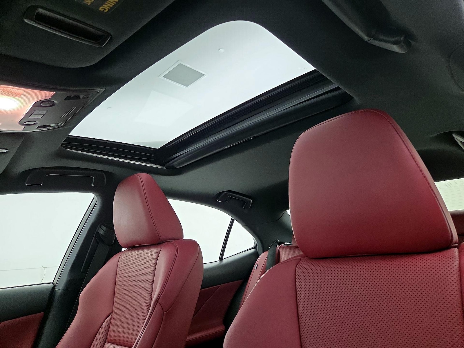 2015 Lexus IS 350 - Photo 21