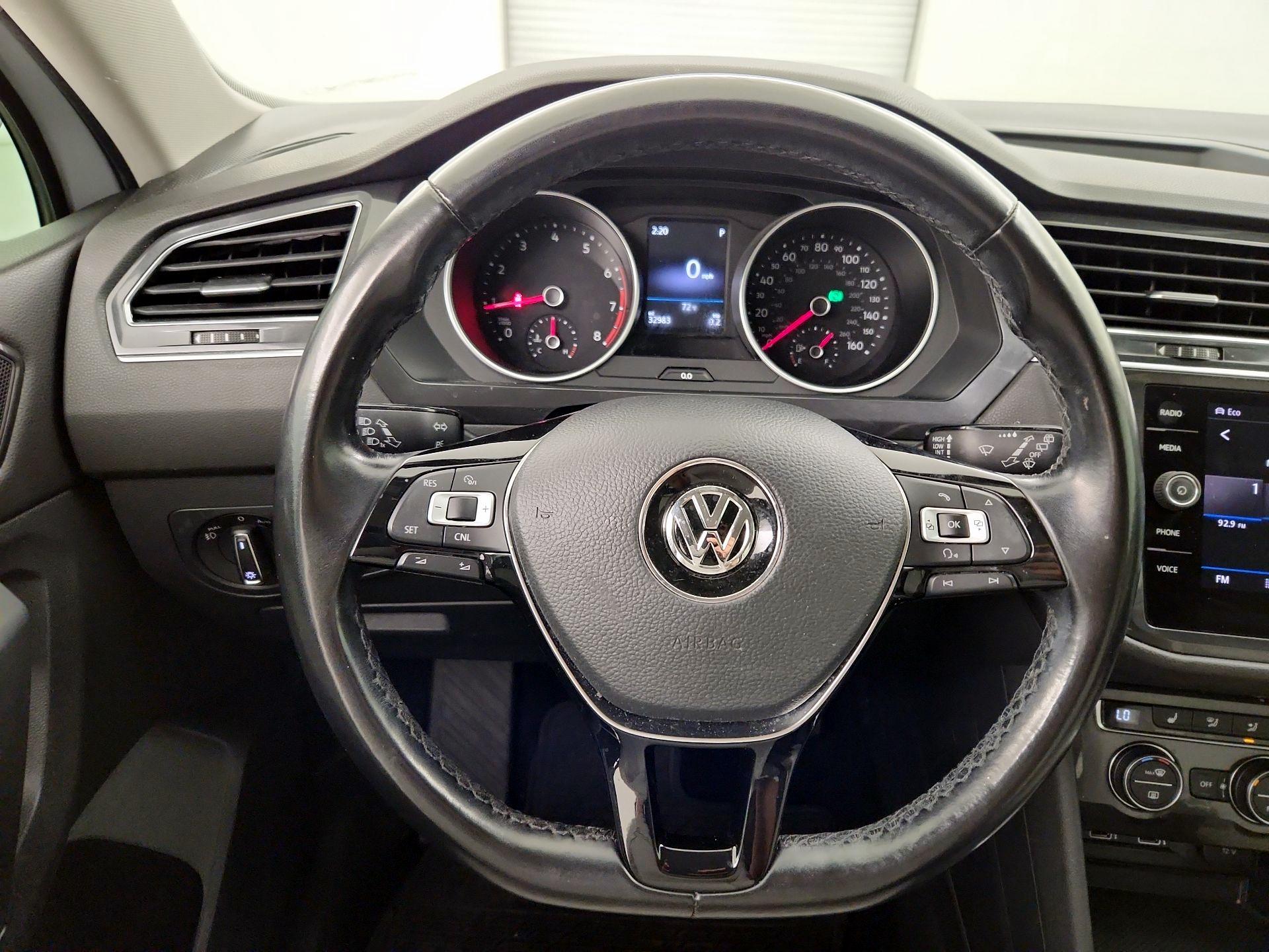 Thumbnail: 2018 Volkswagen Tiguan - 10
