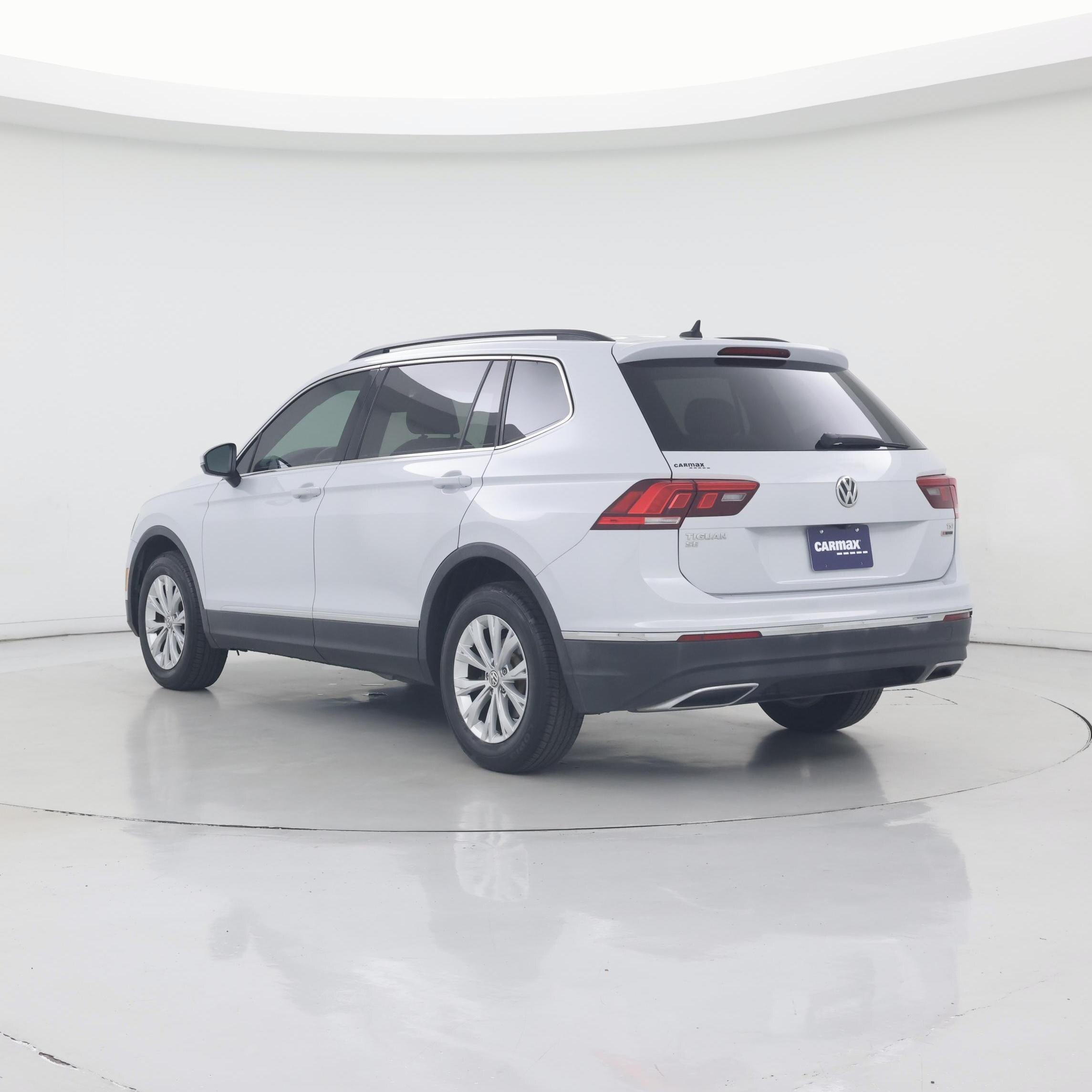 Thumbnail: 2018 Volkswagen Tiguan - 2