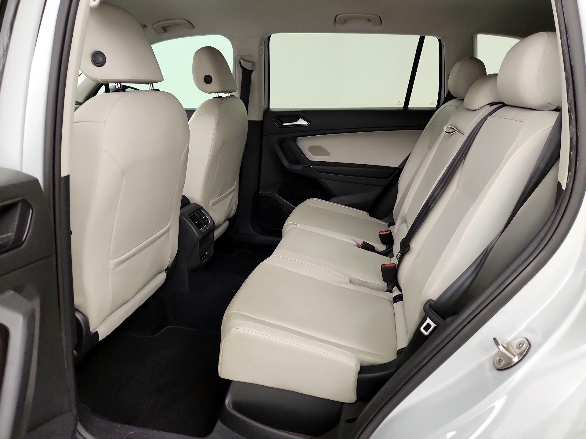 Thumbnail: 2018 Volkswagen Tiguan - 19