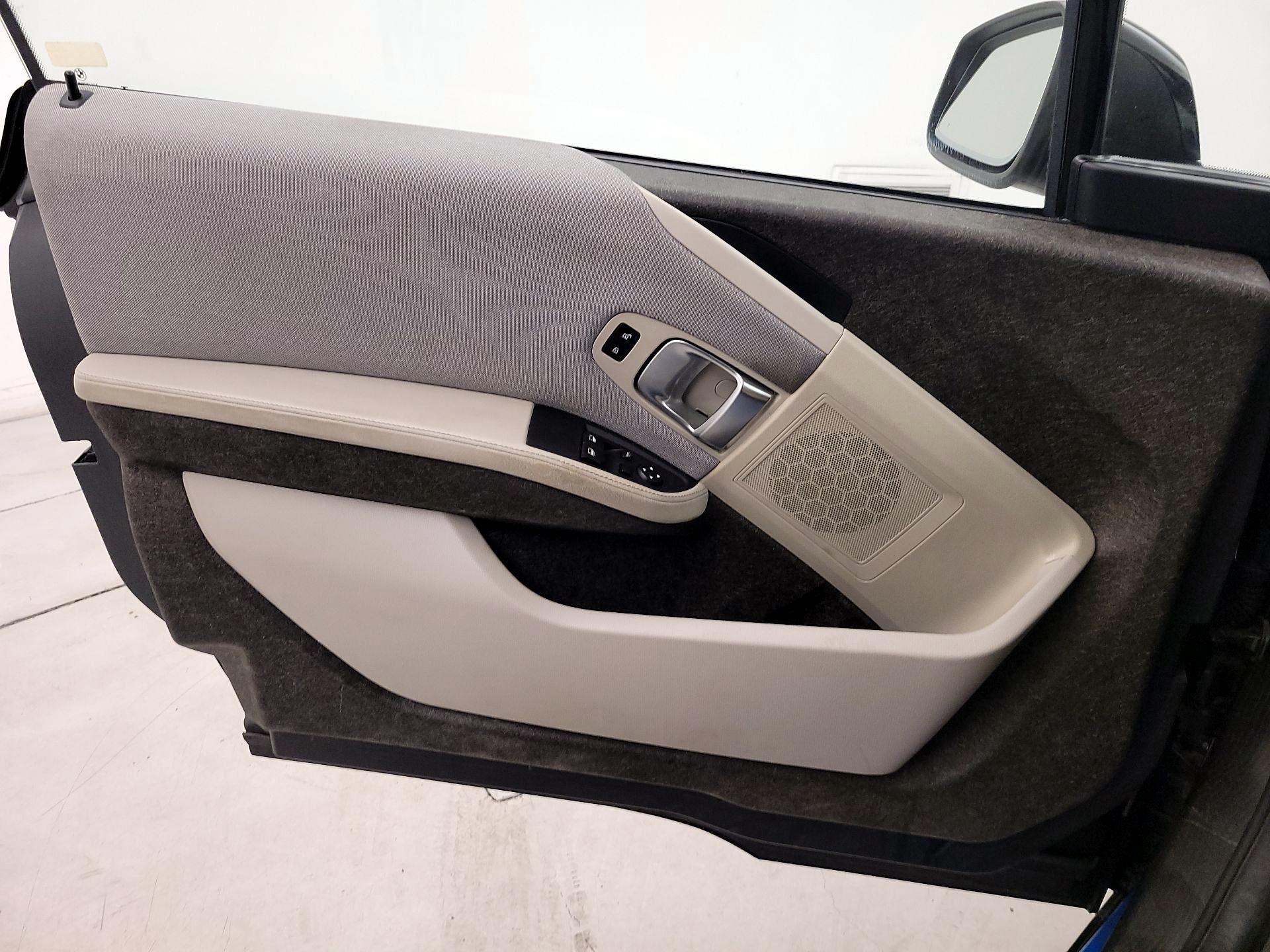 Thumbnail: 2017 BMW i3 - 12