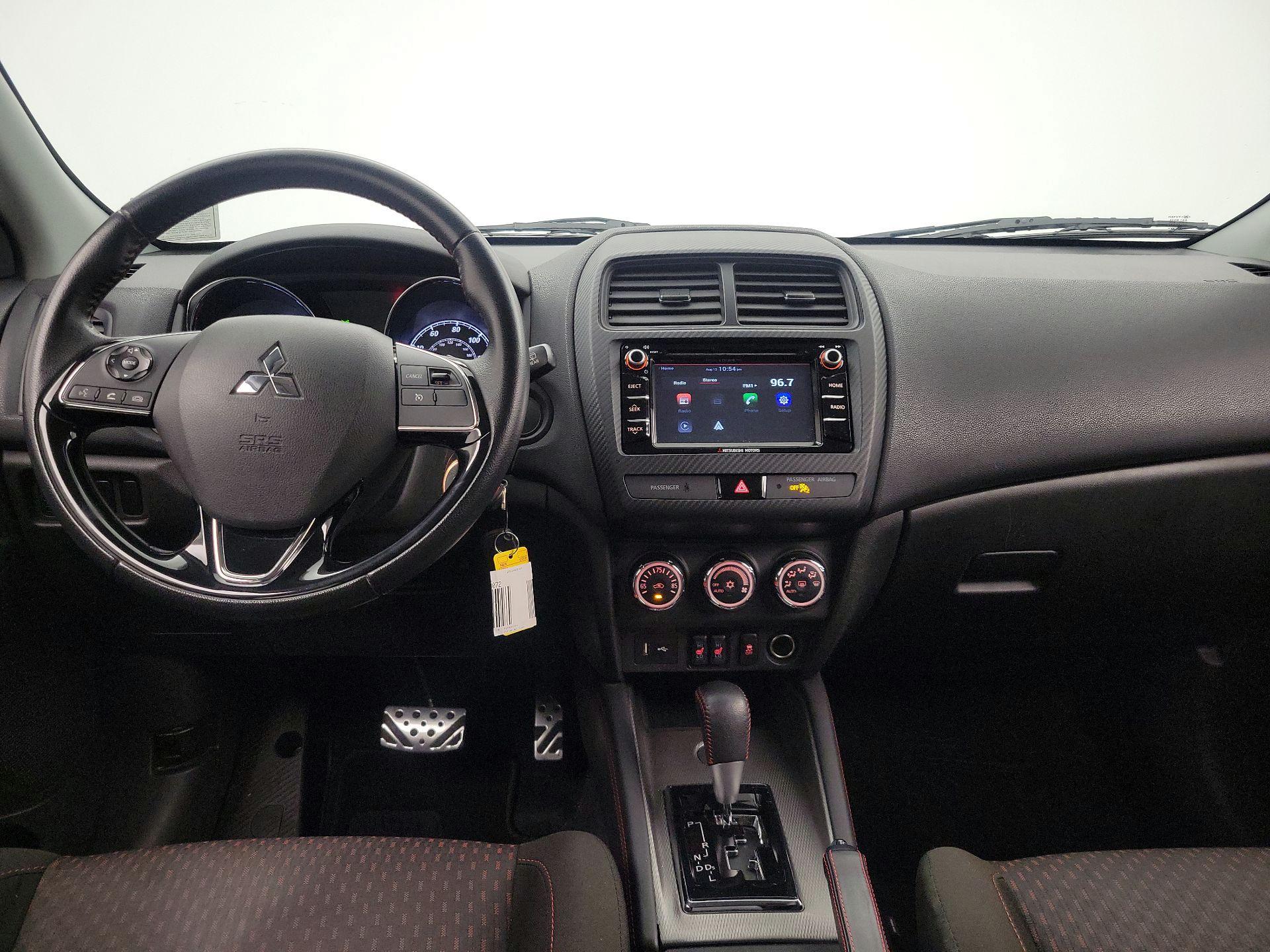 Thumbnail: 2018 Mitsubishi Outlander Sport - 9