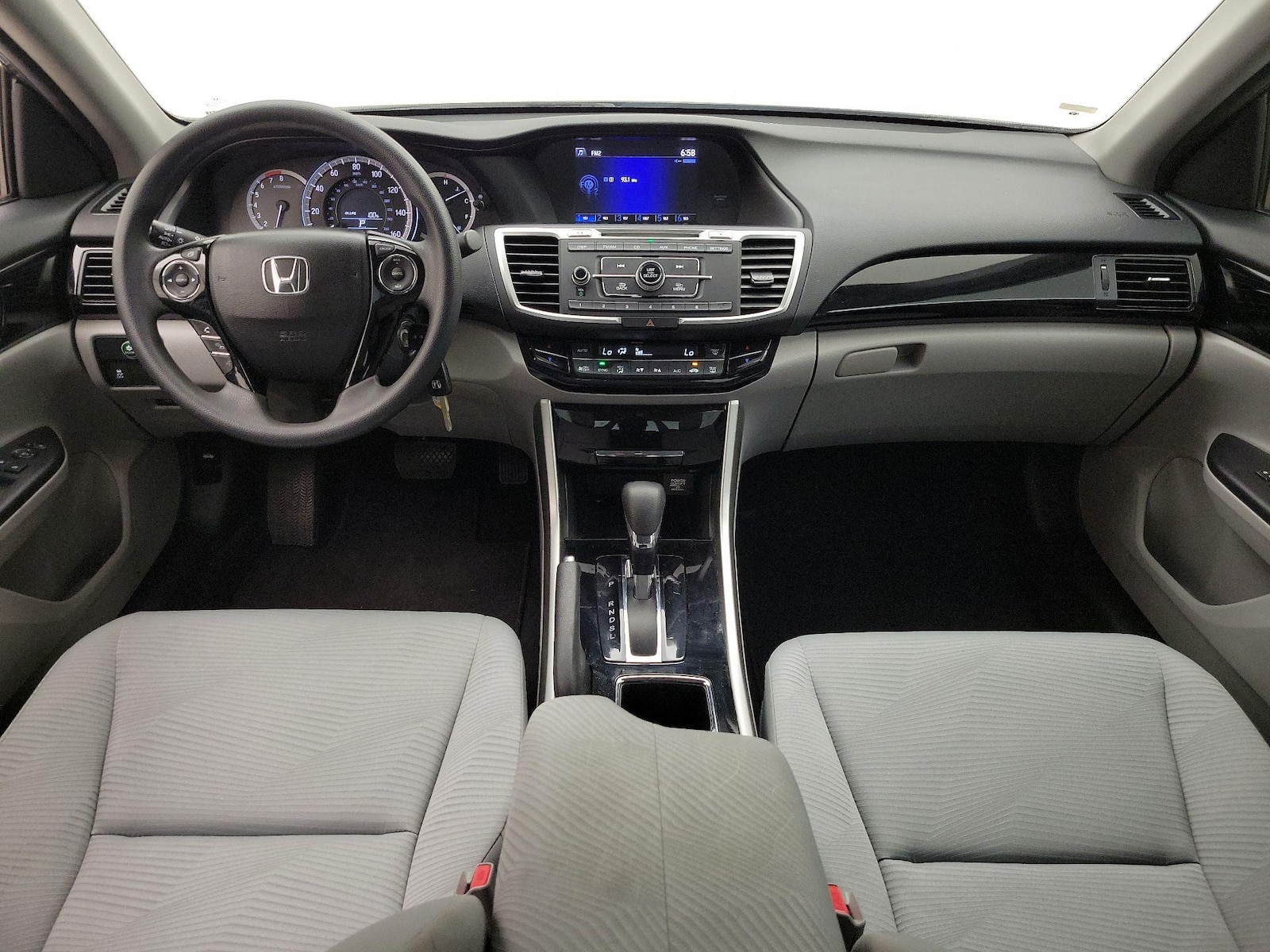 2017 Honda Accord LX - Photo 10