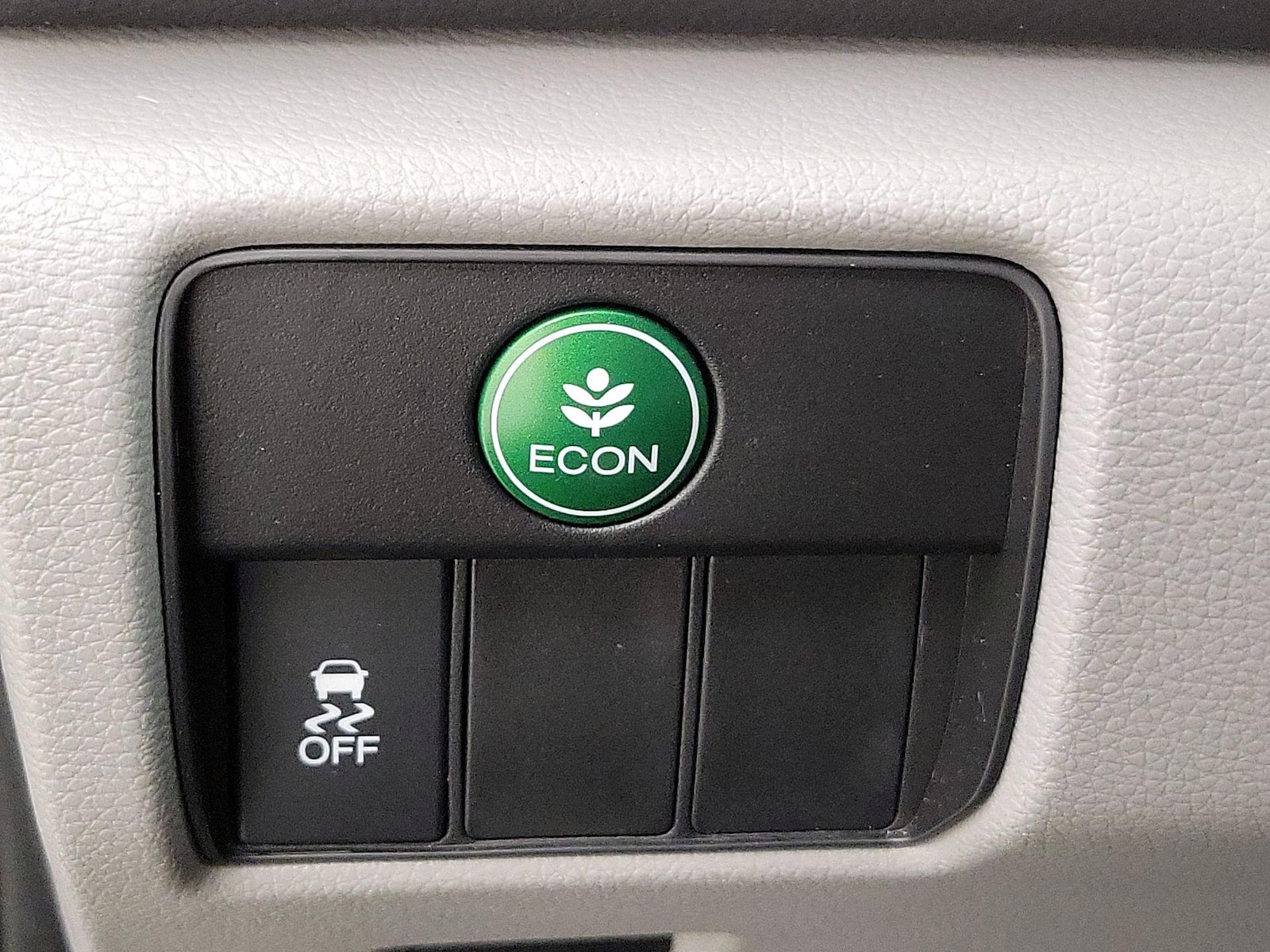 2017 Honda Accord LX - Photo 14