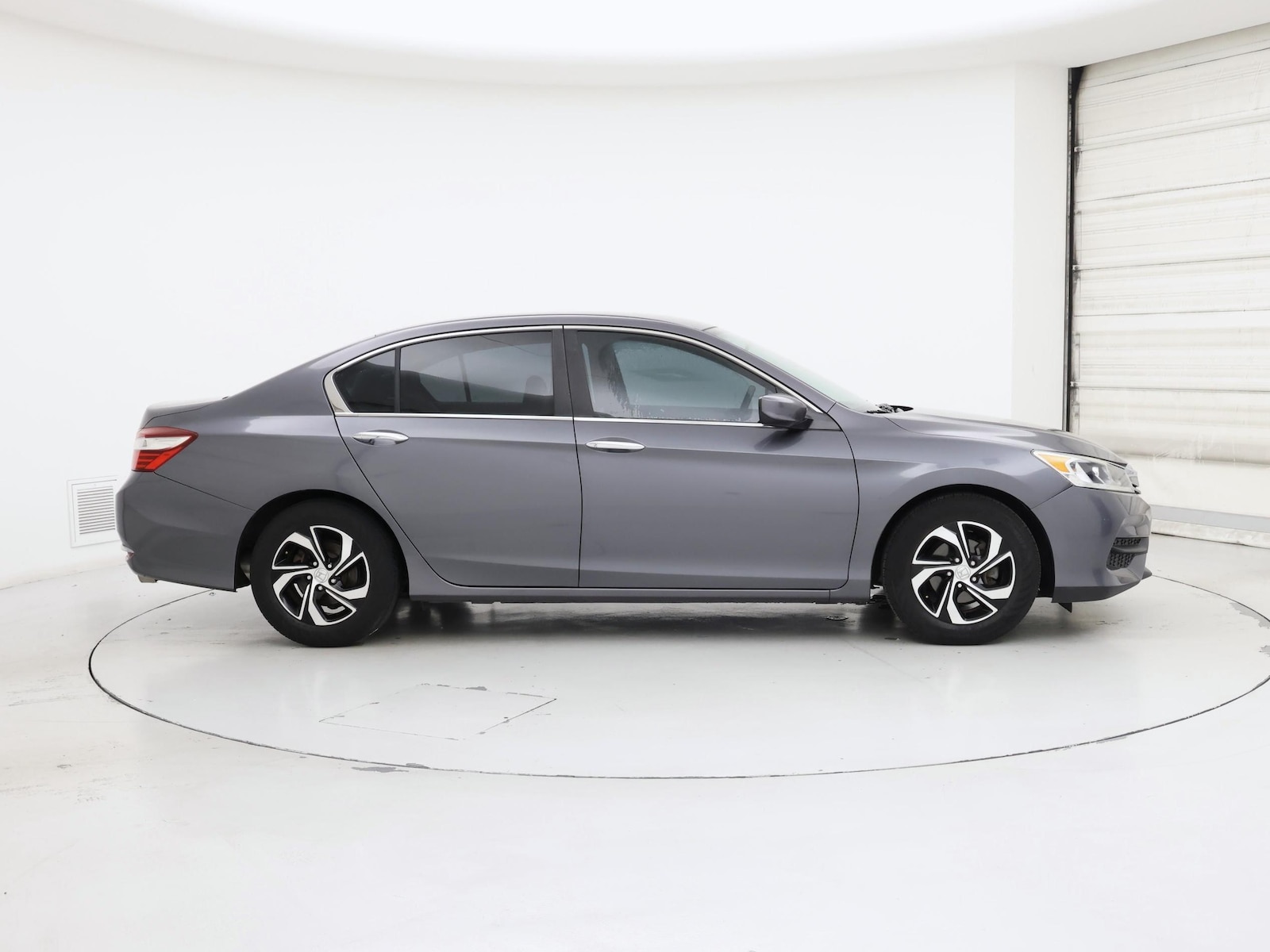 2017 Honda Accord LX - Photo 8