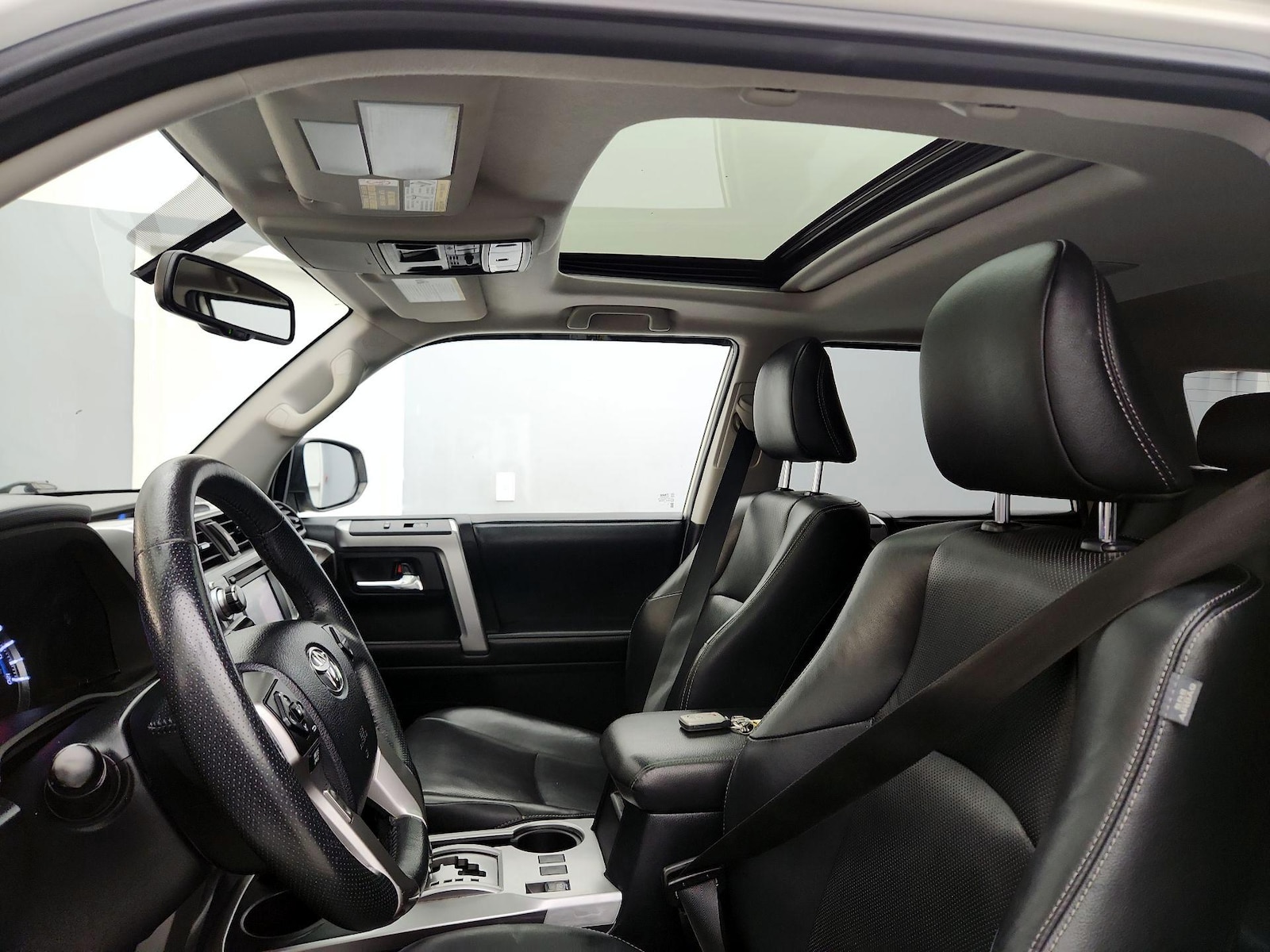 Sunroof(s) & Overhead Airbags