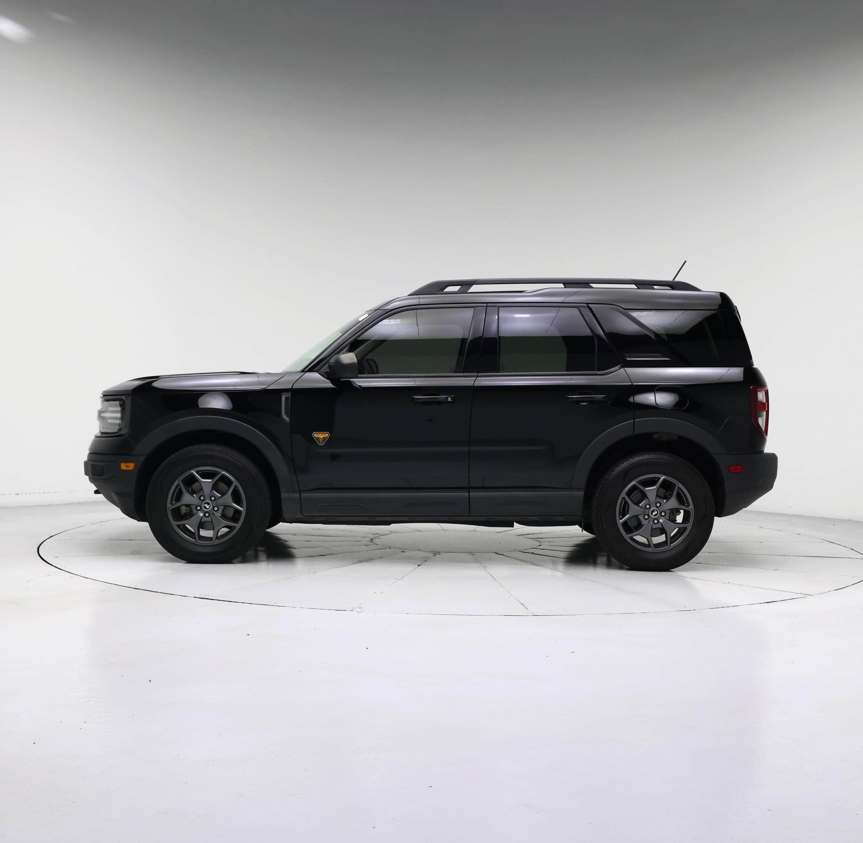 Thumbnail: 2022 Ford Bronco Sport - 3