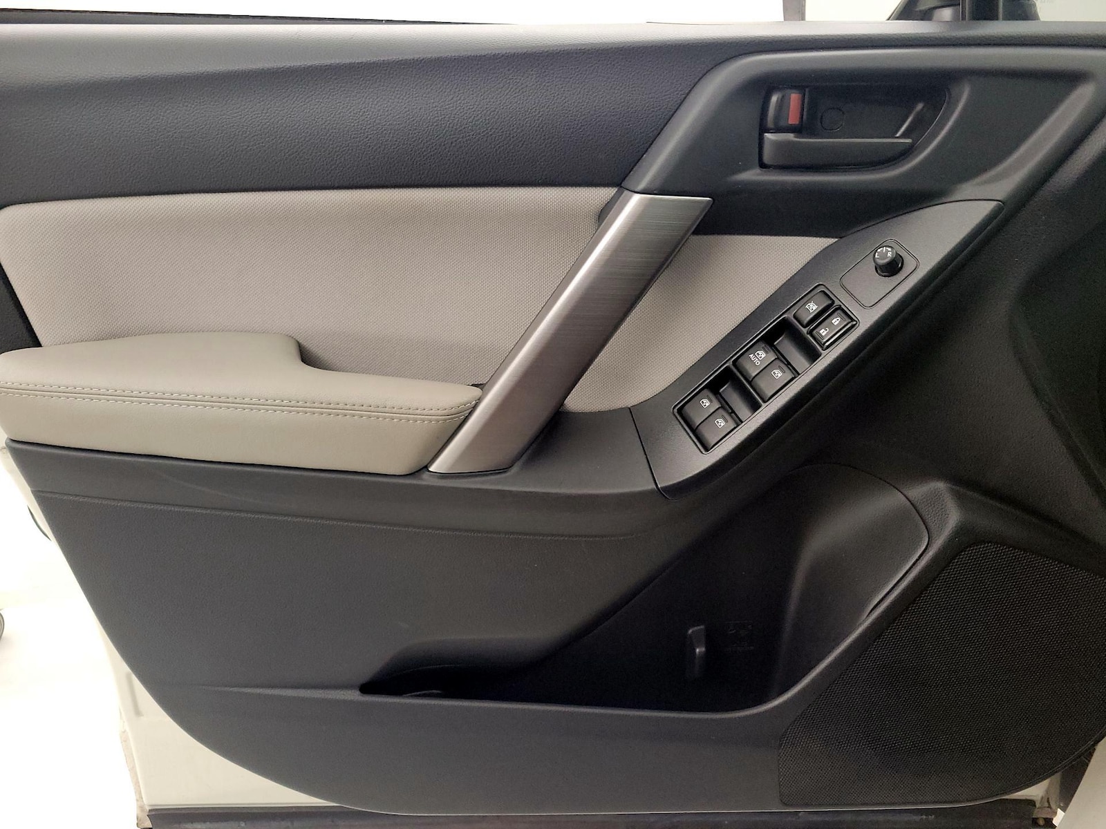 2016 Subaru Forester i - Photo 13
