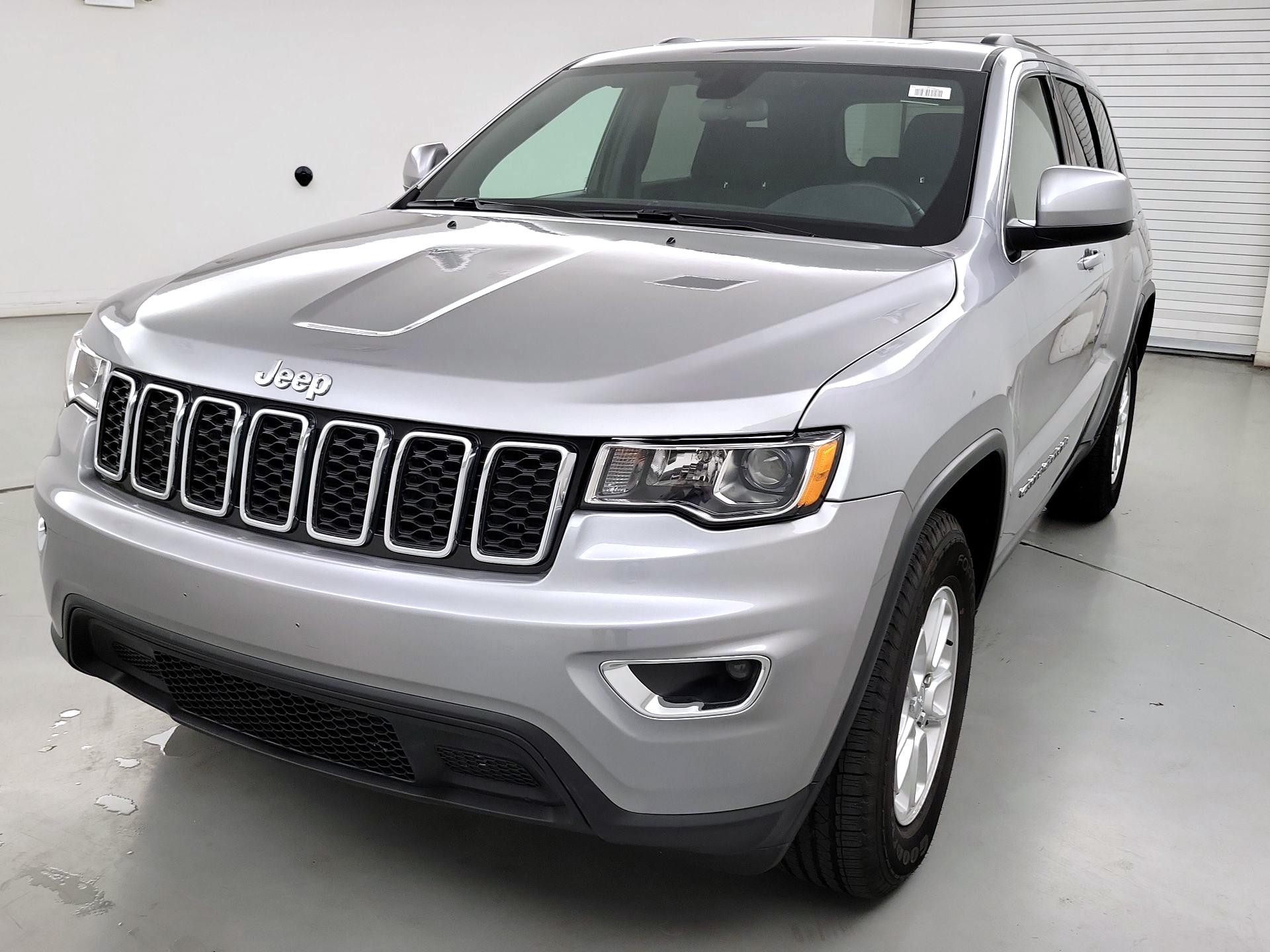 Thumbnail: 2020 Jeep Grand Cherokee - 3
