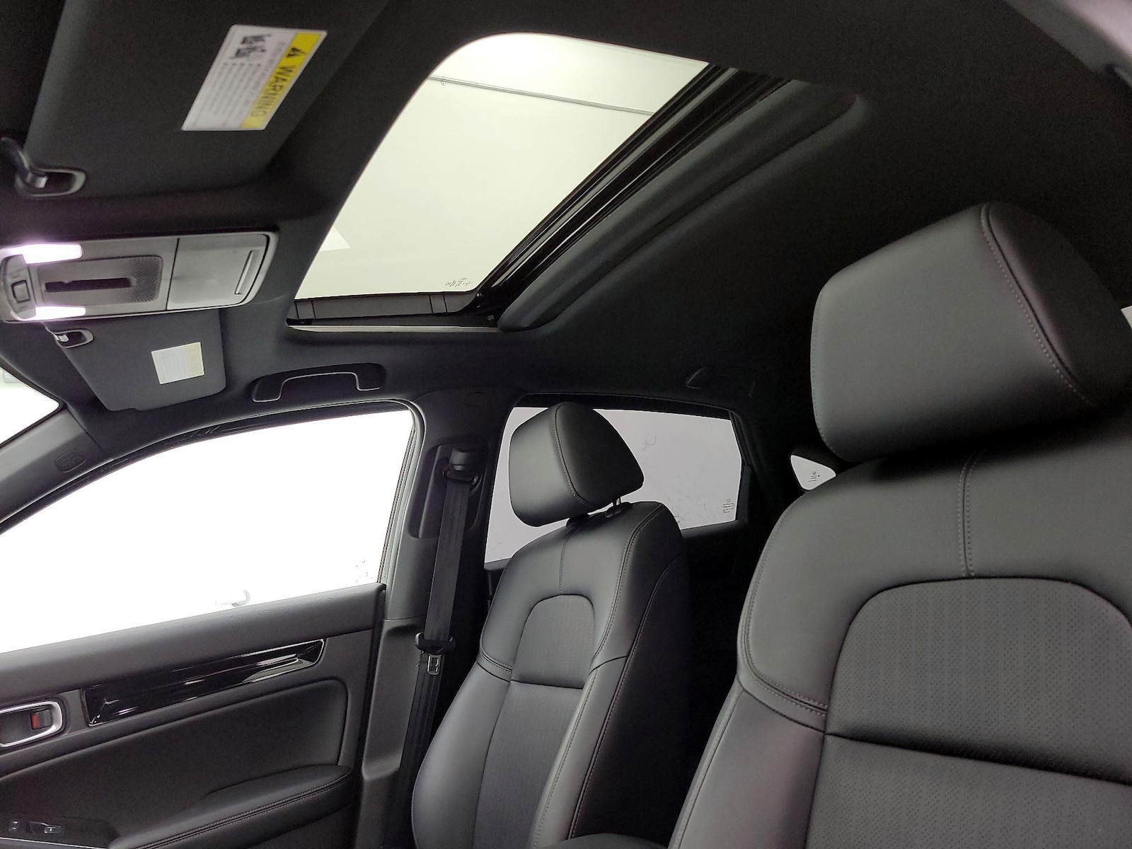 Sunroof(s) & Overhead Airbags