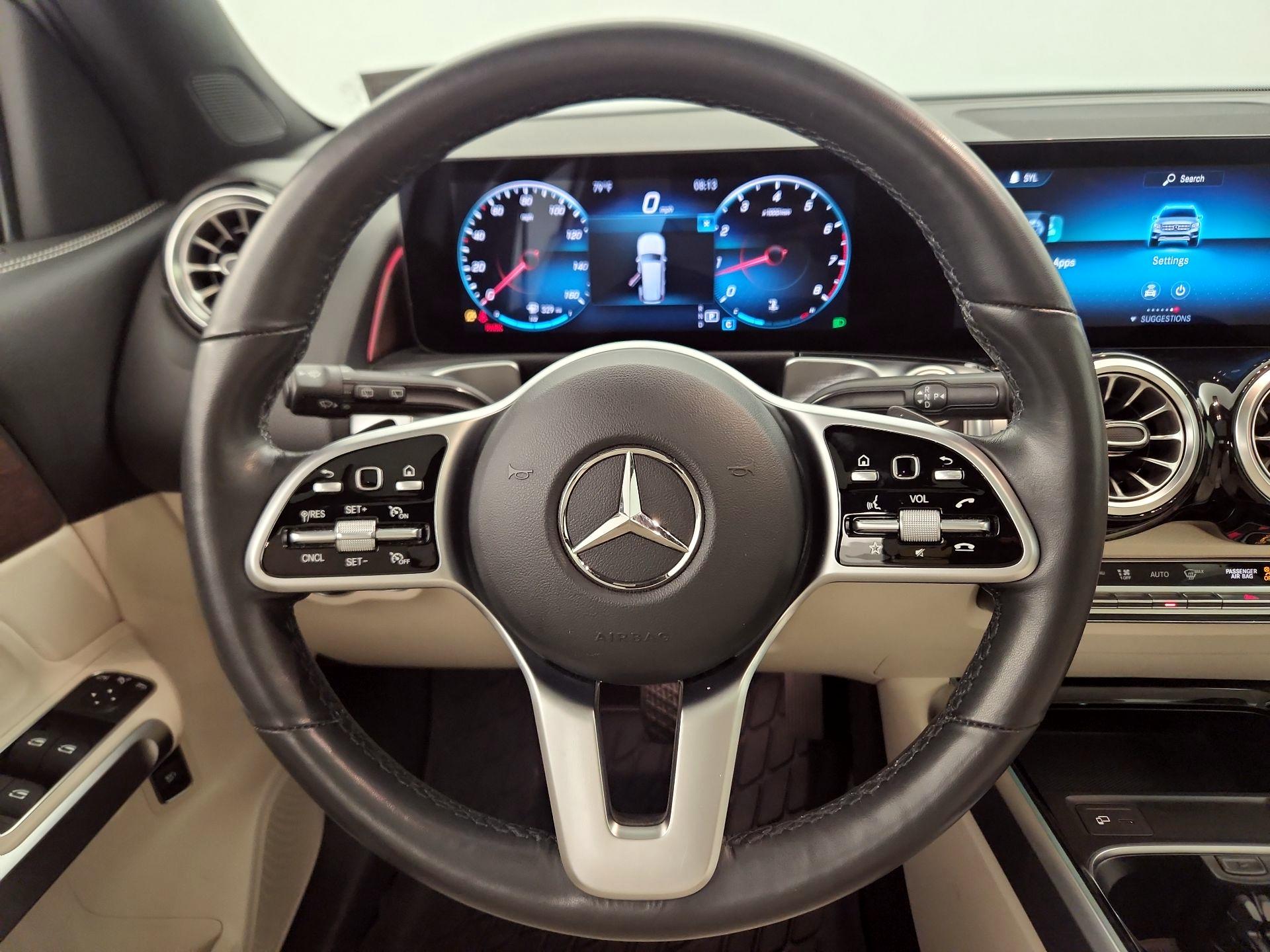 Thumbnail: 2022 Mercedes-Benz GLB - 10