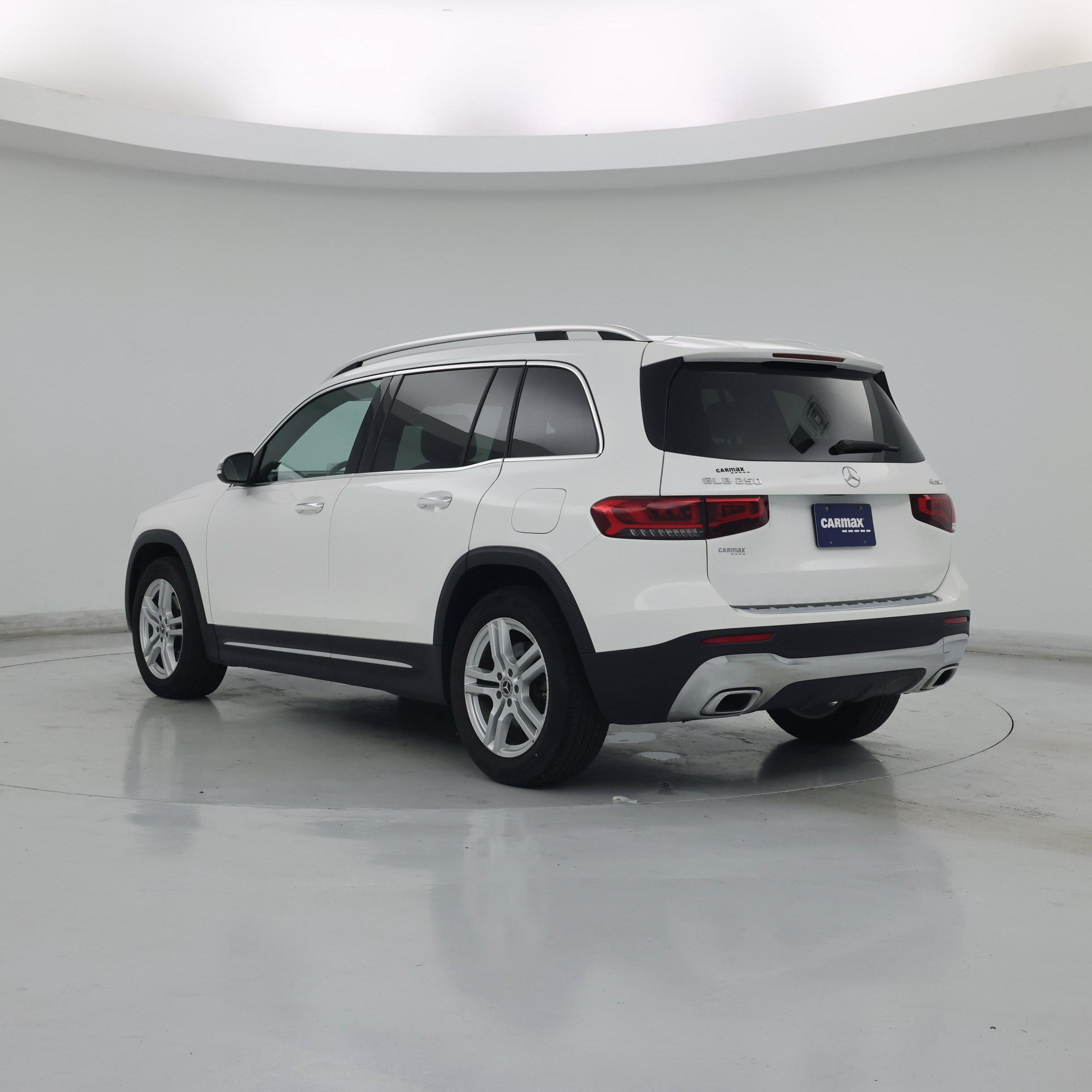 Thumbnail: 2022 Mercedes-Benz GLB - 2