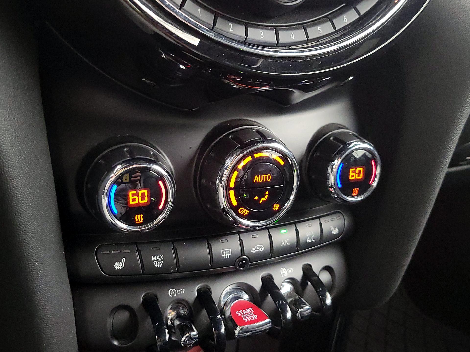Thumbnail: 2019 MINI Cooper - 16