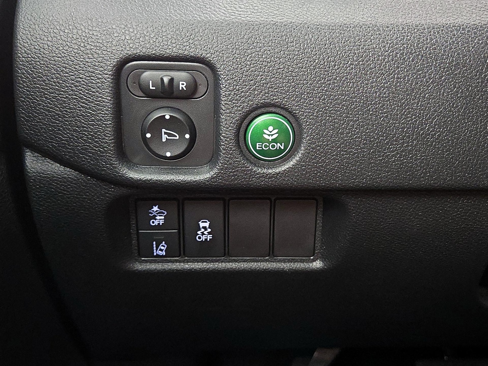 2022 Honda Pilot SE - Photo 14