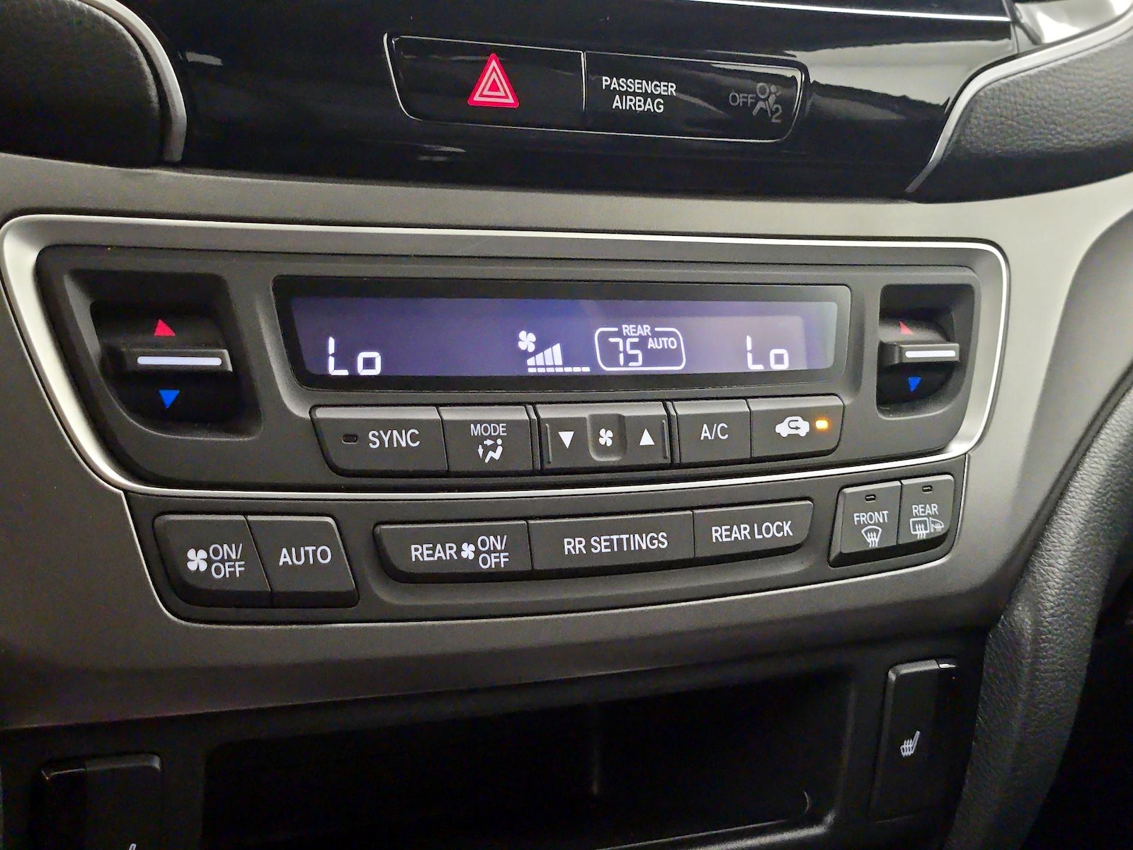 2022 Honda Pilot SE - Photo 17