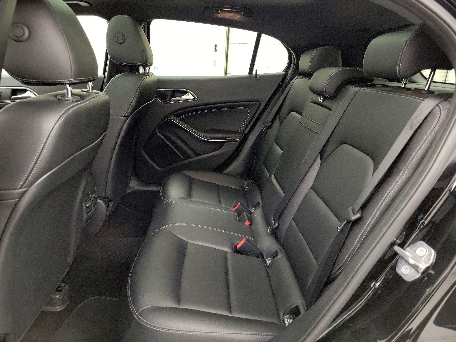 Thumbnail: 2019 Mercedes-Benz GLA - 20
