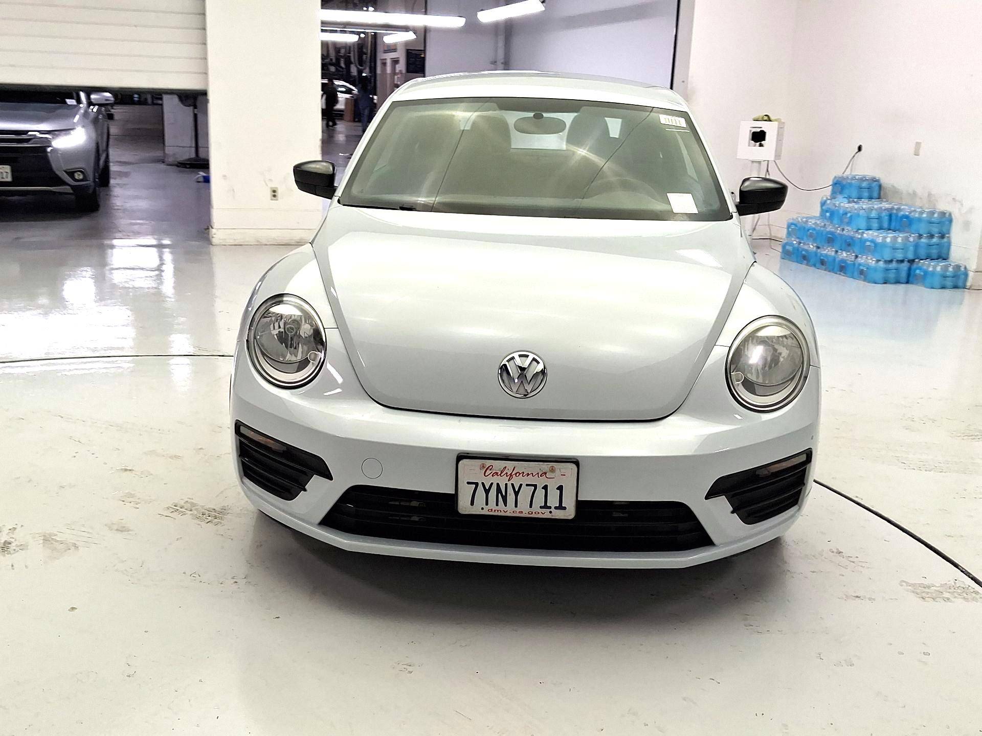Thumbnail: 2017 Volkswagen Beetle - 2