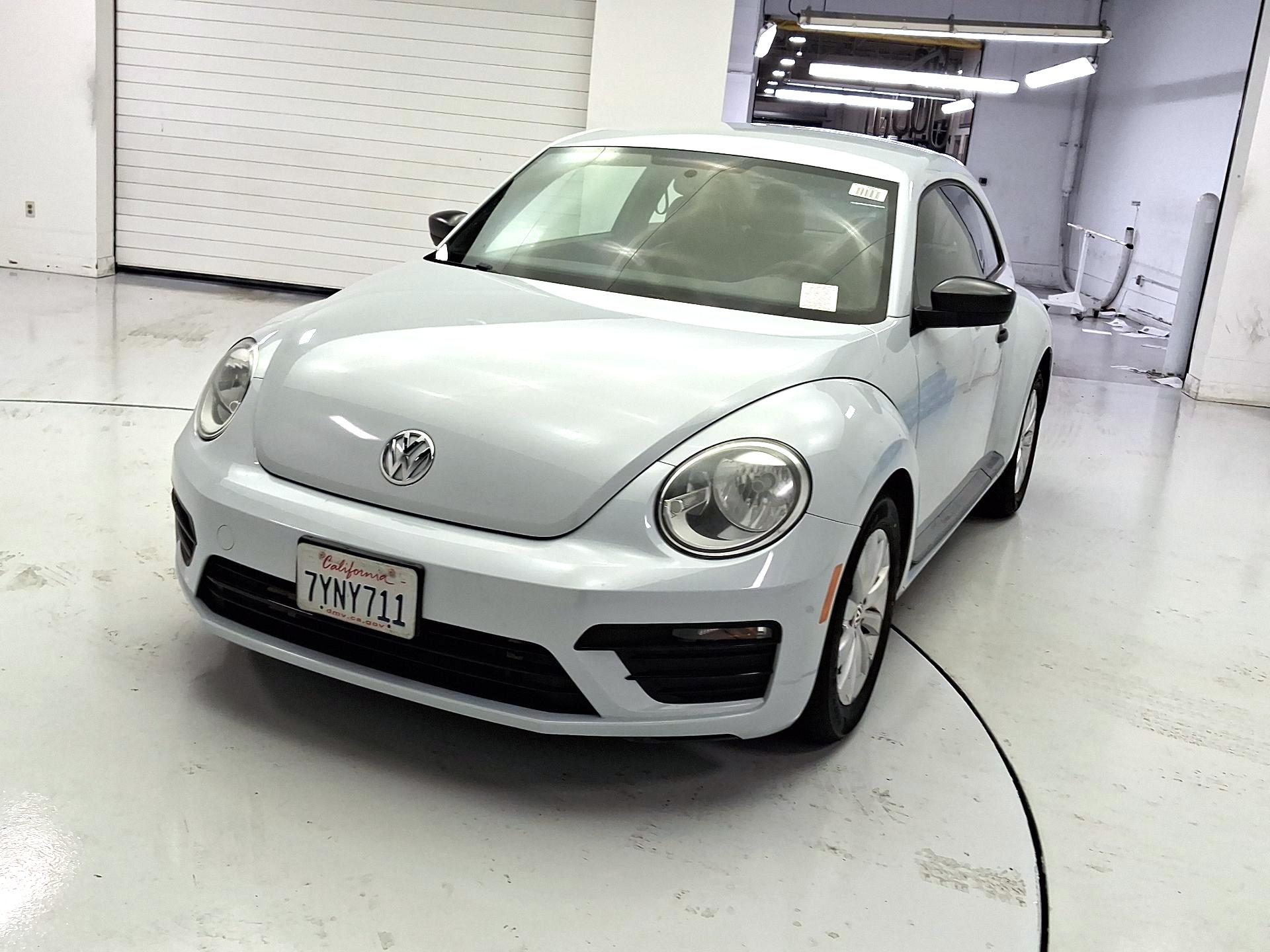 Thumbnail: 2017 Volkswagen Beetle - 3