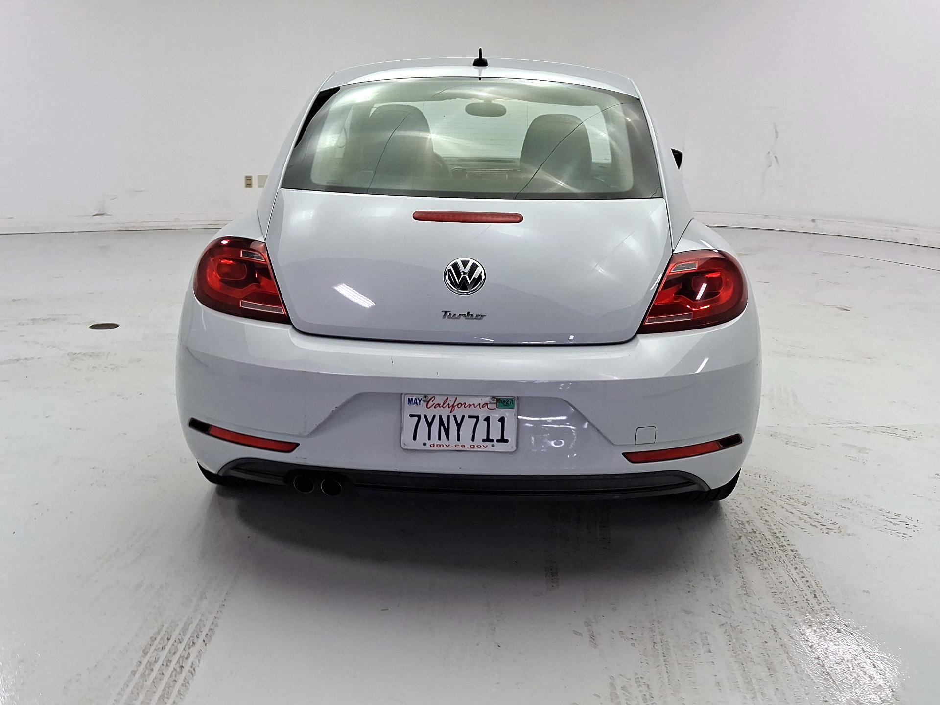 Thumbnail: 2017 Volkswagen Beetle - 6