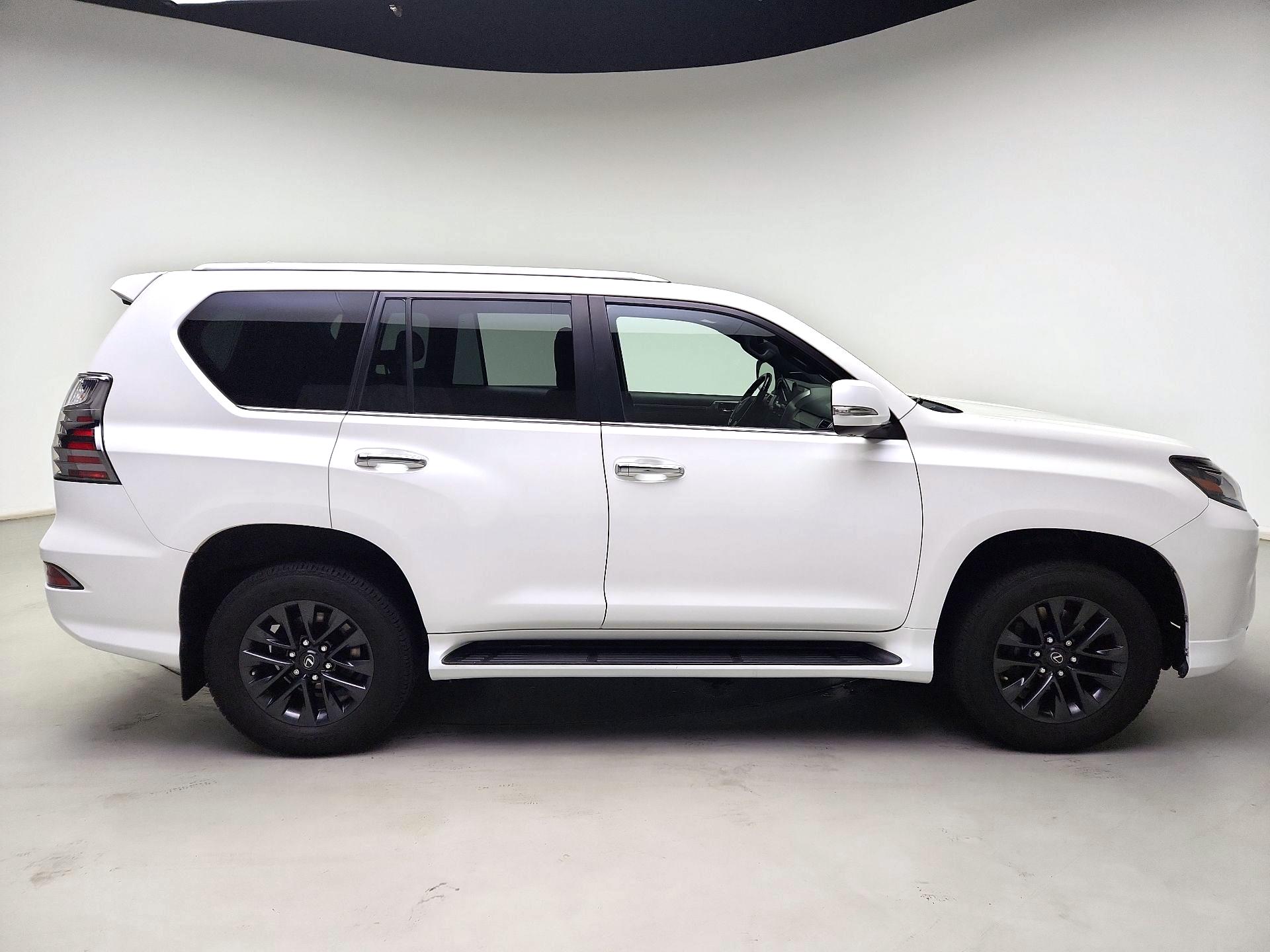 Thumbnail: 2022 Lexus GX - 4