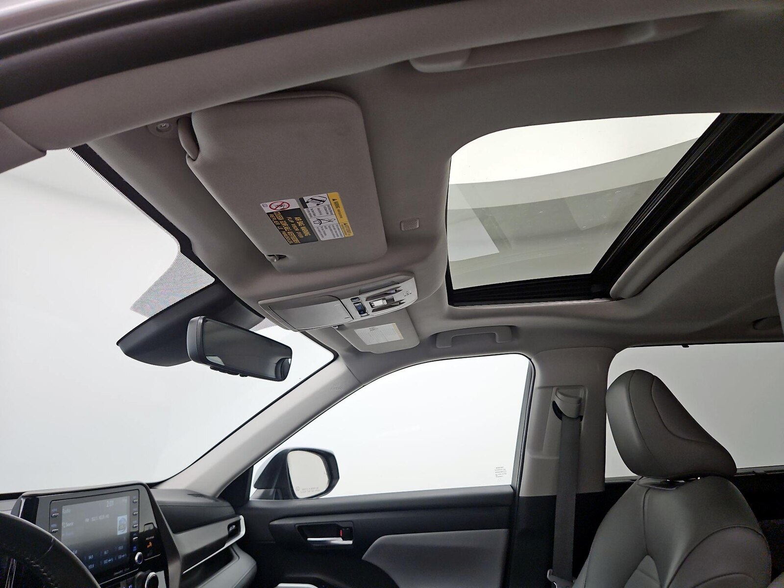 Sunroof(s) & Overhead Airbags