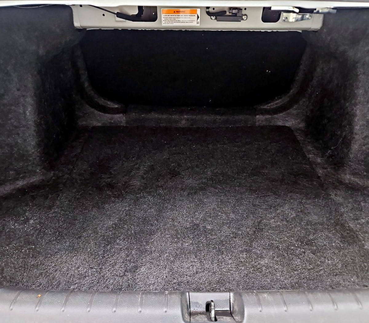 Trunk/Cargo (Seats Up)