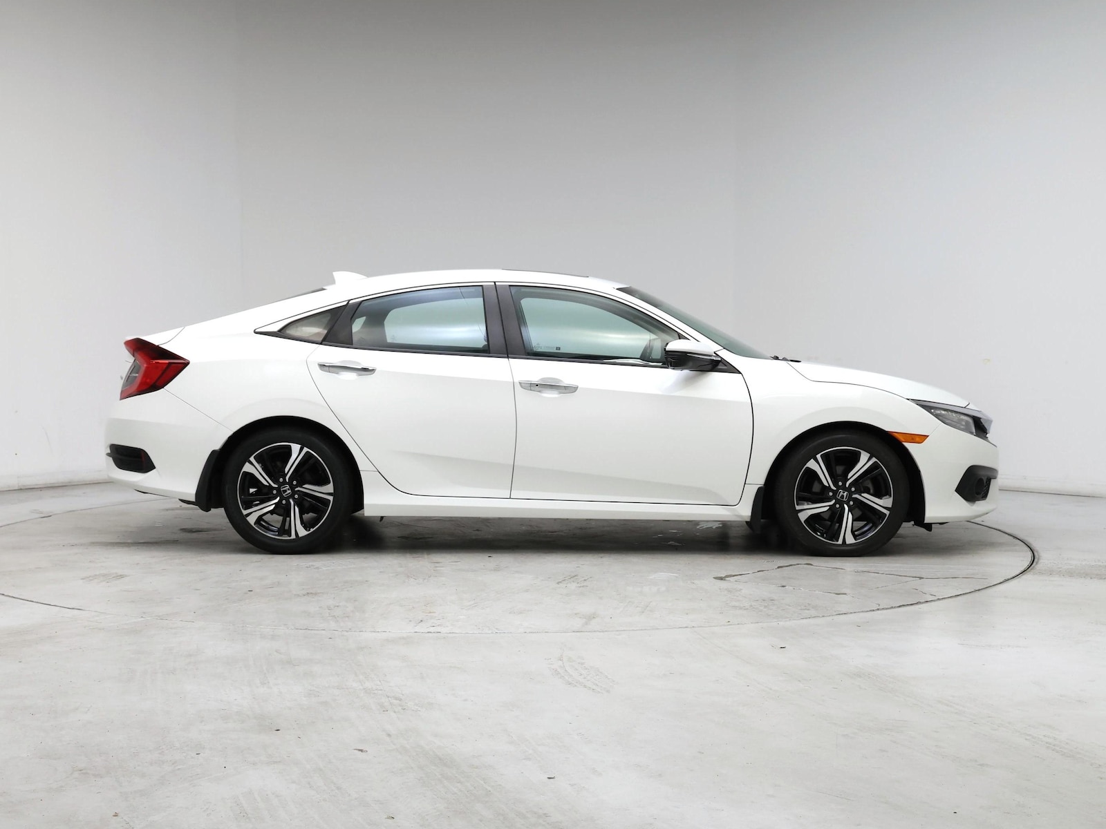 2016 Honda Civic Touring - Photo 8