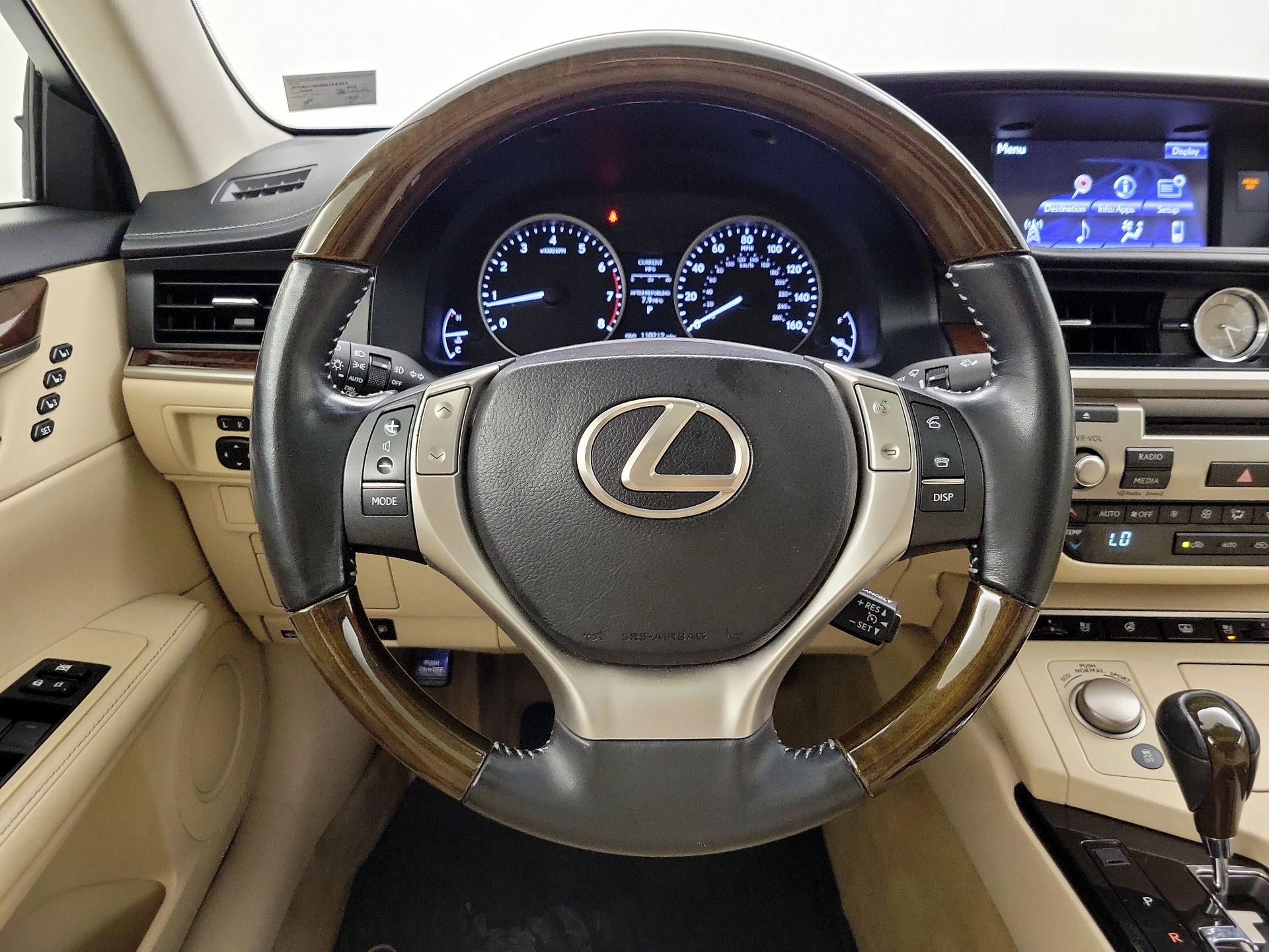 Thumbnail: 2014 Lexus ES - 10