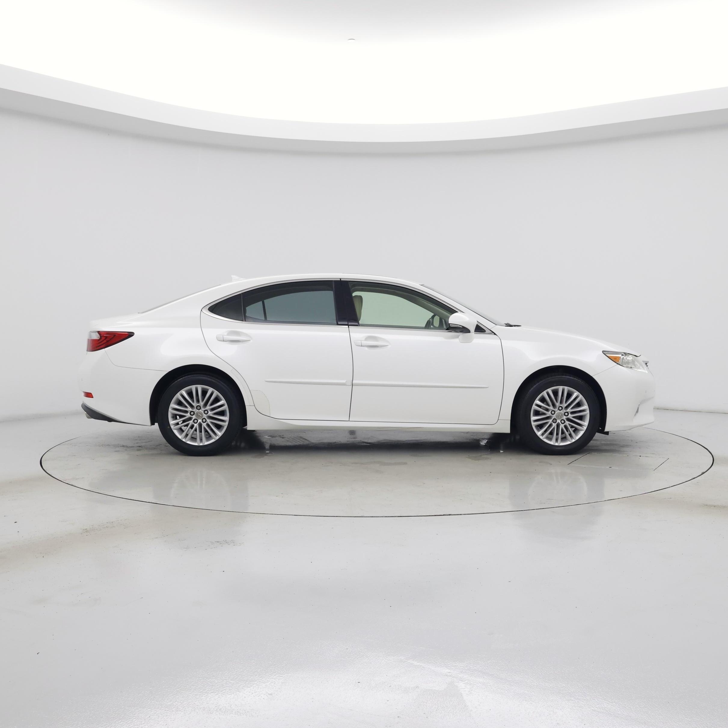 Thumbnail: 2014 Lexus ES - 7