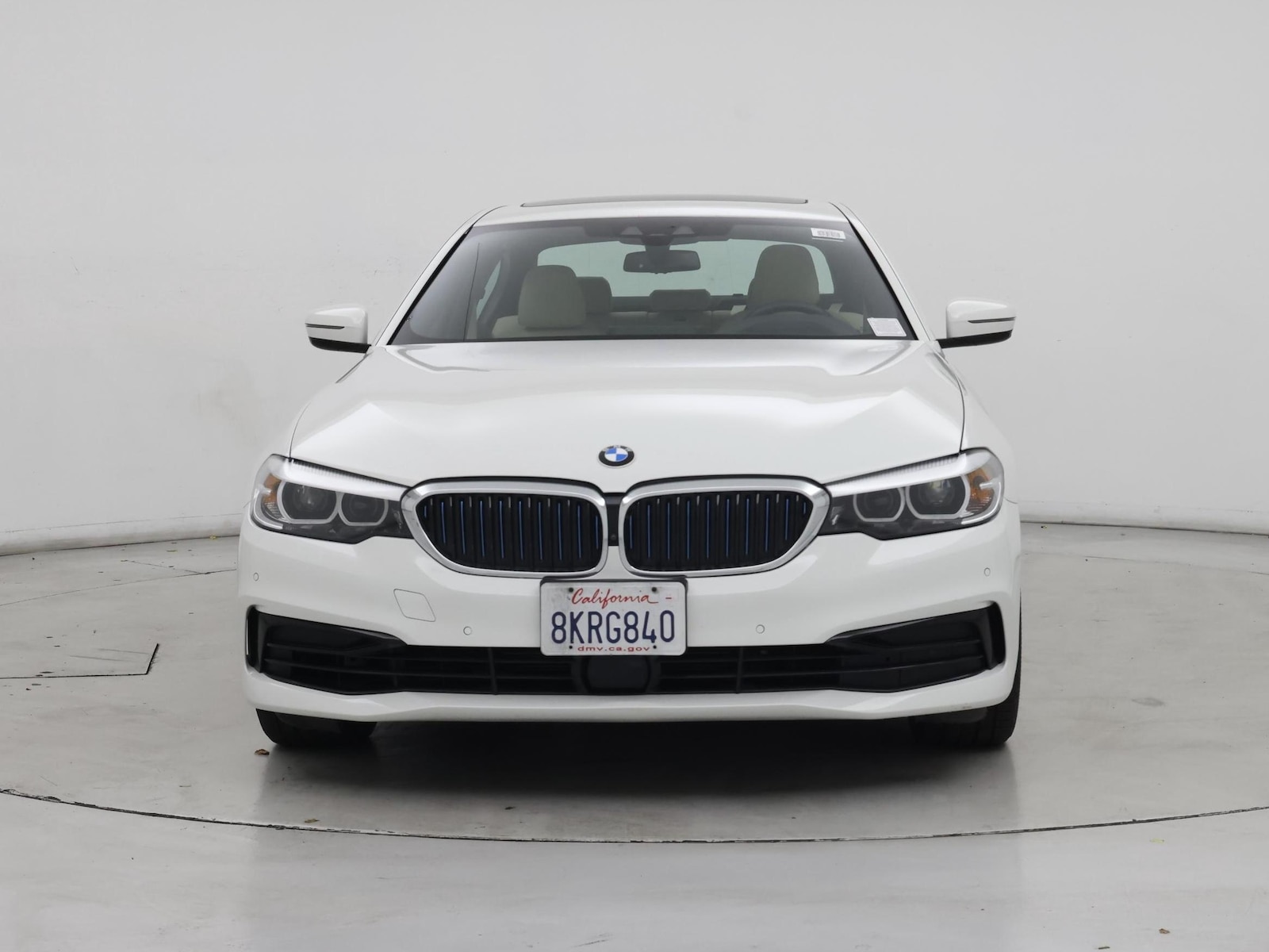 2019 BMW 5 Series 530e - Photo 6