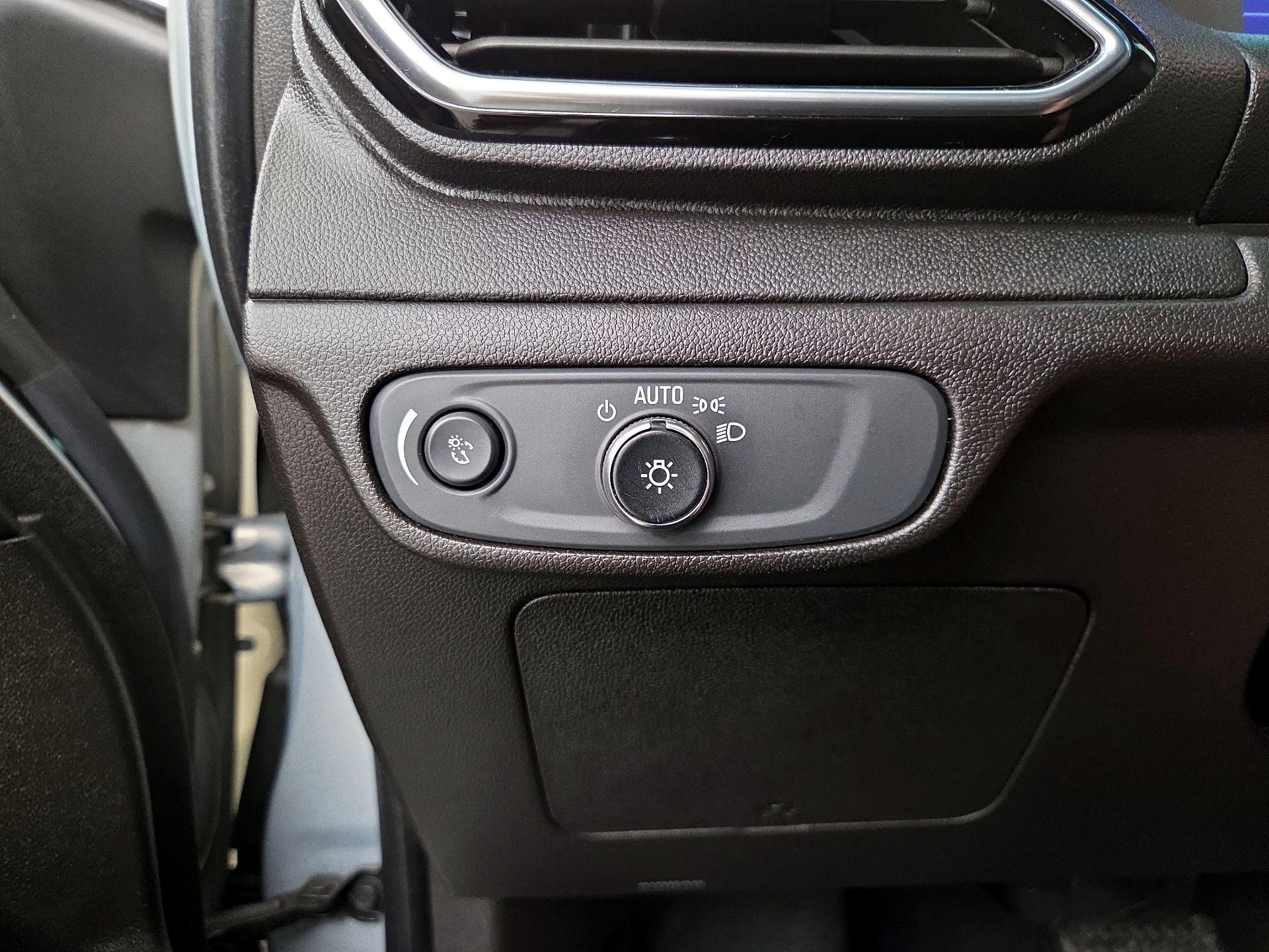 Thumbnail: 2022 Chevrolet Bolt EV - 13