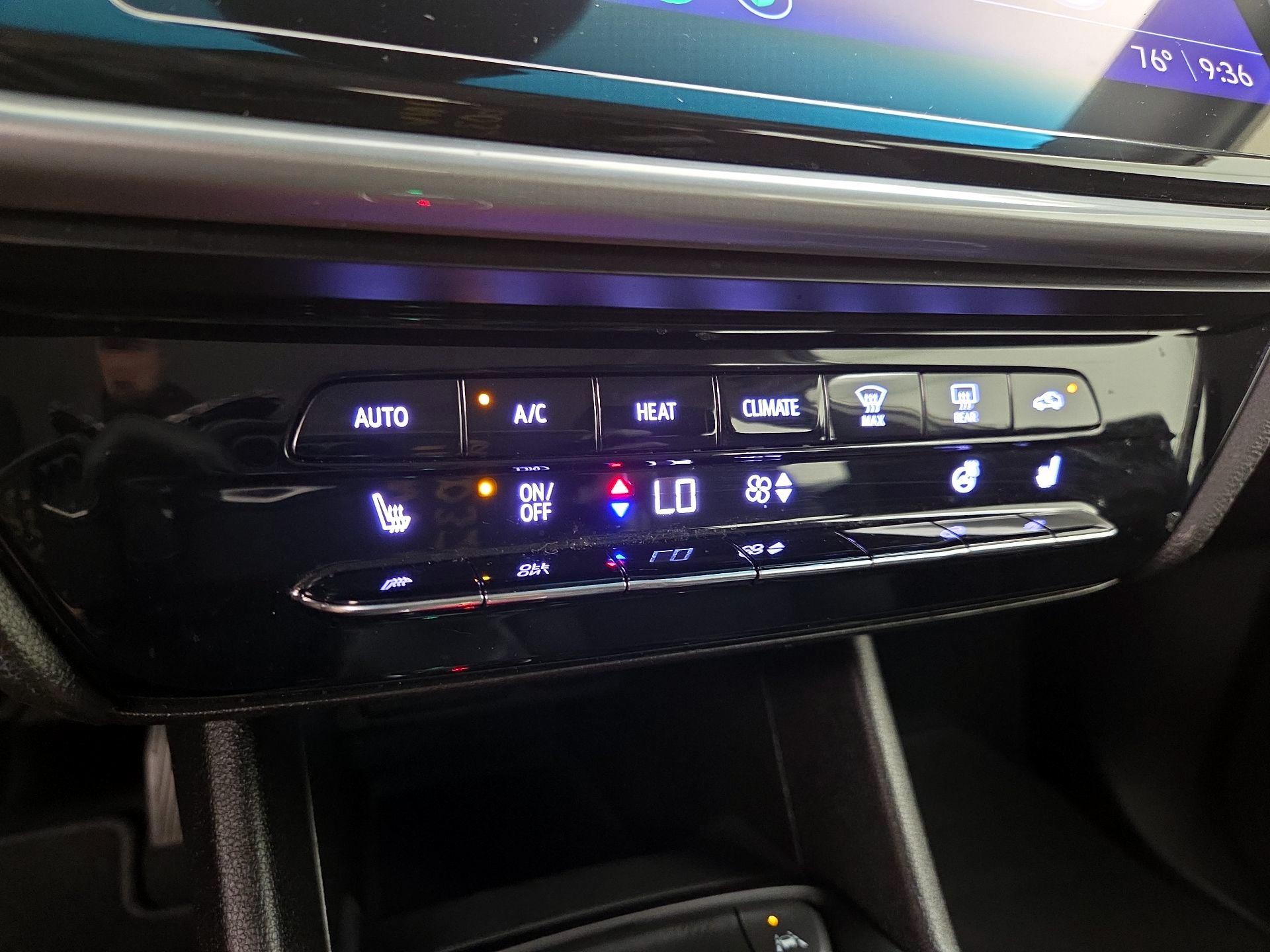 Thumbnail: 2022 Chevrolet Bolt EV - 17