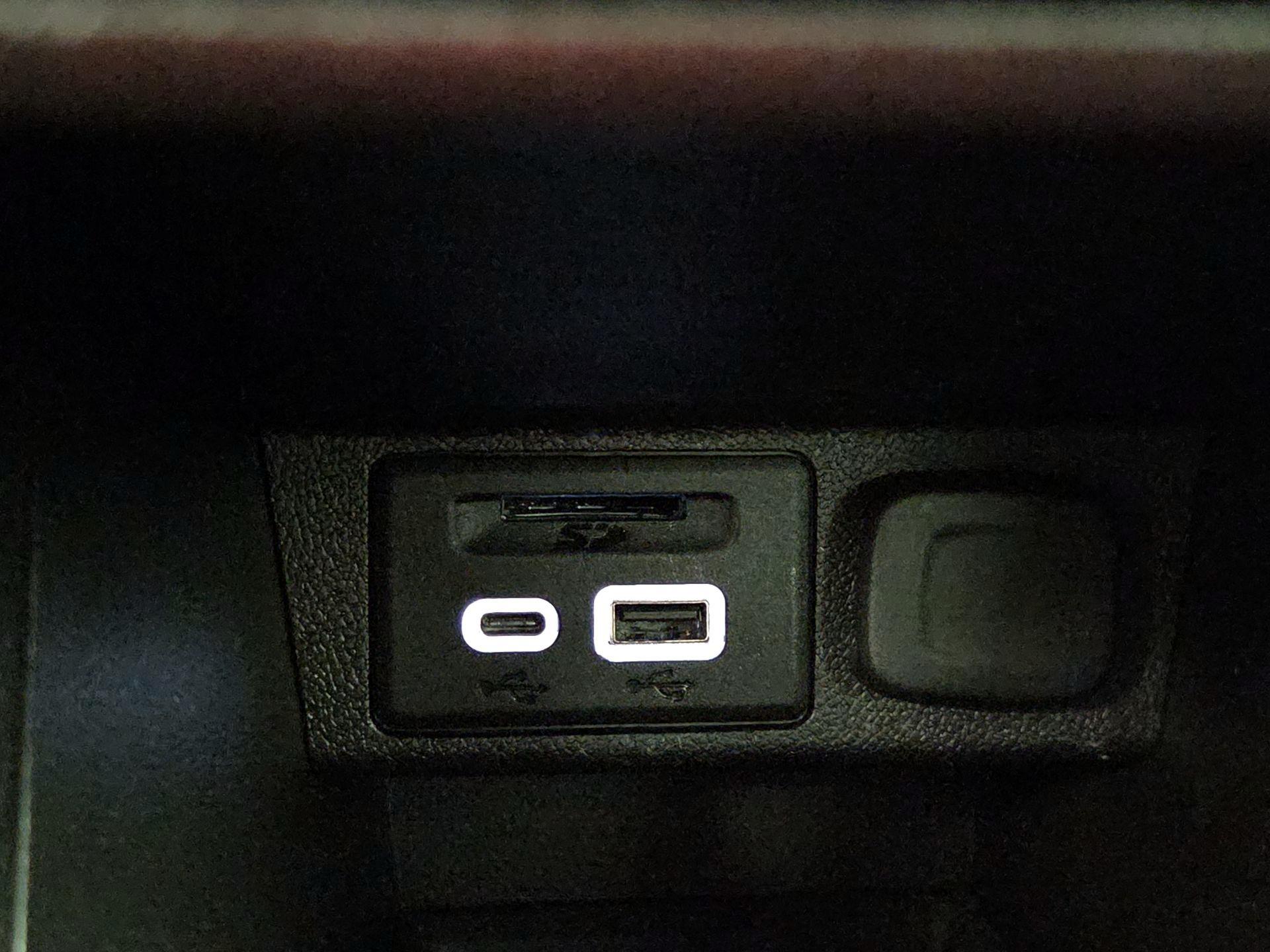 Thumbnail: 2022 Chevrolet Bolt EV - 19