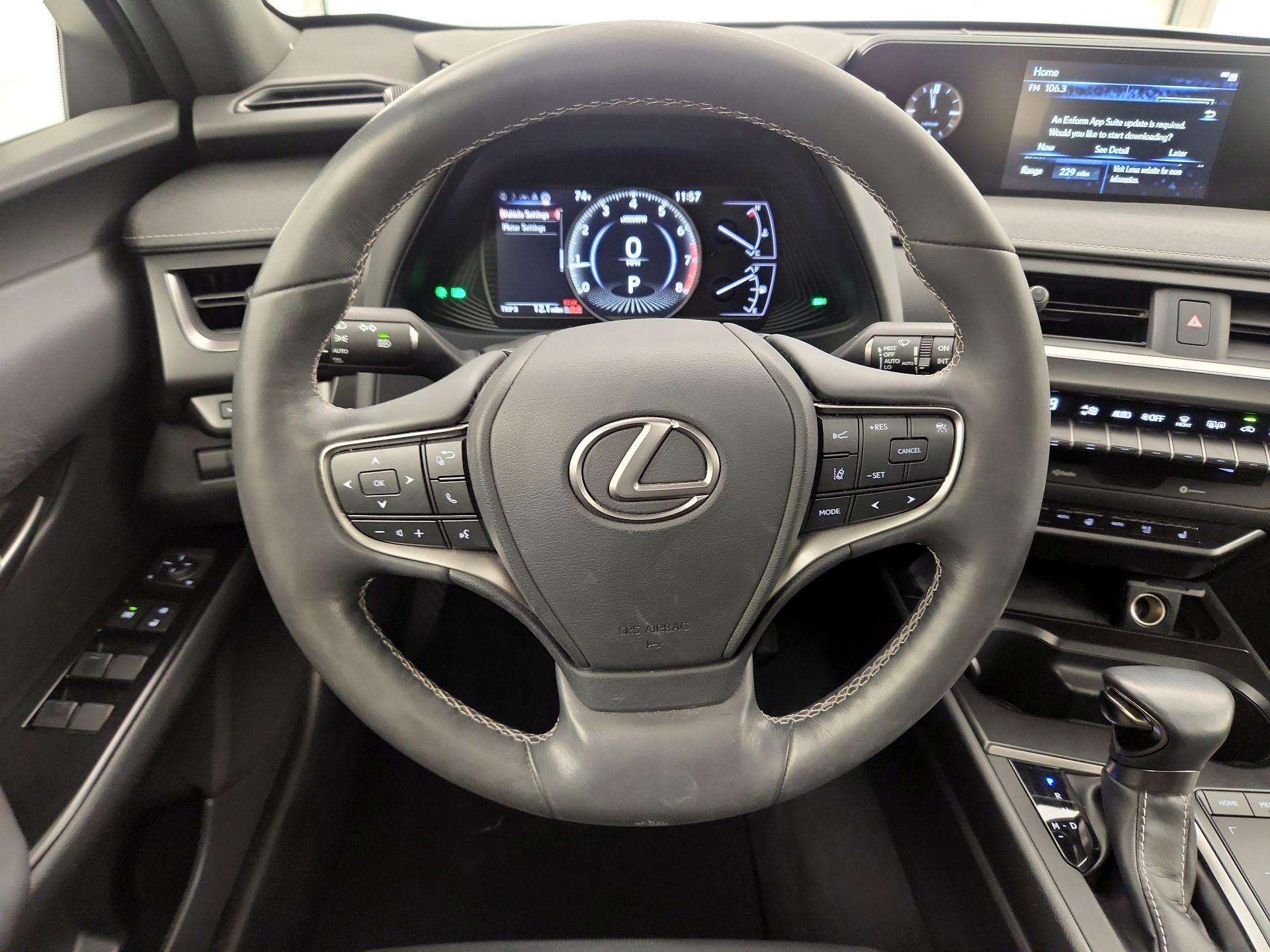 Thumbnail: 2019 Lexus UX - 10