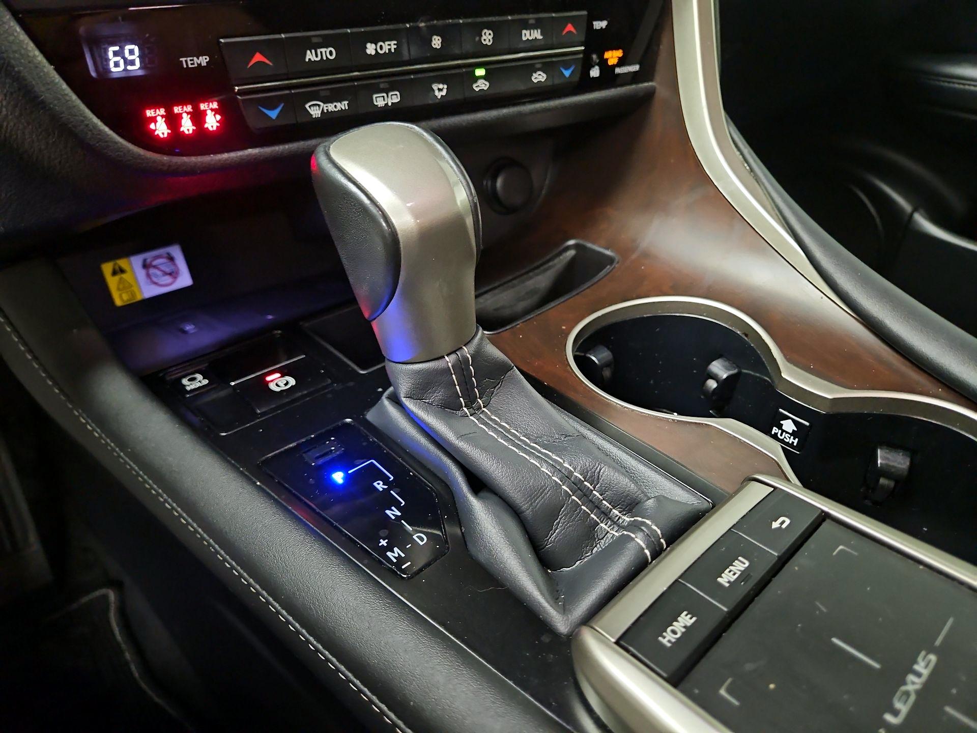 Thumbnail: 2021 Lexus RX - 17