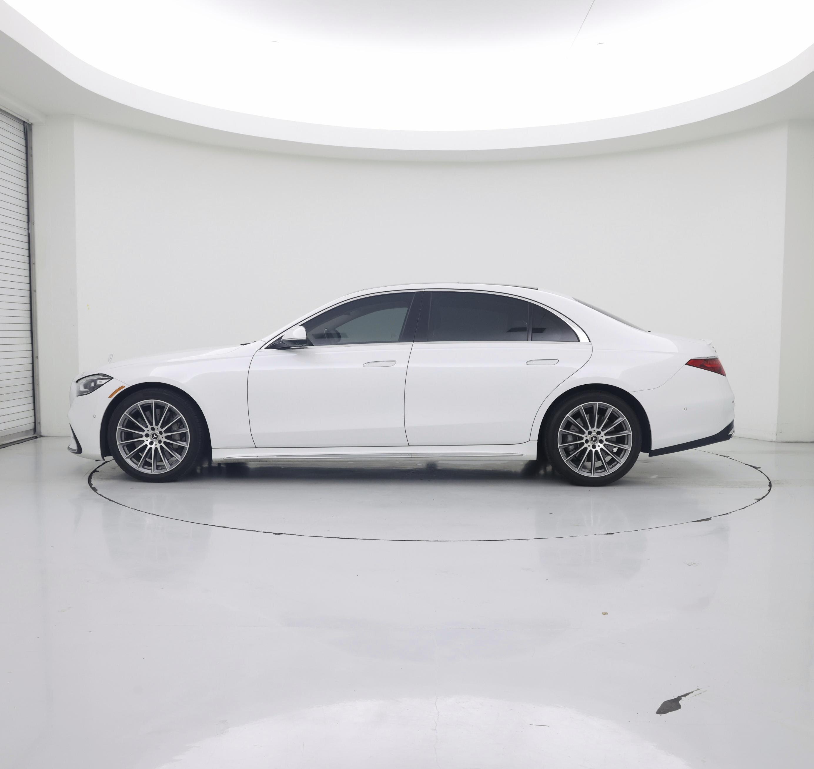 Thumbnail: 2025 Mercedes-Benz S-Class - 3