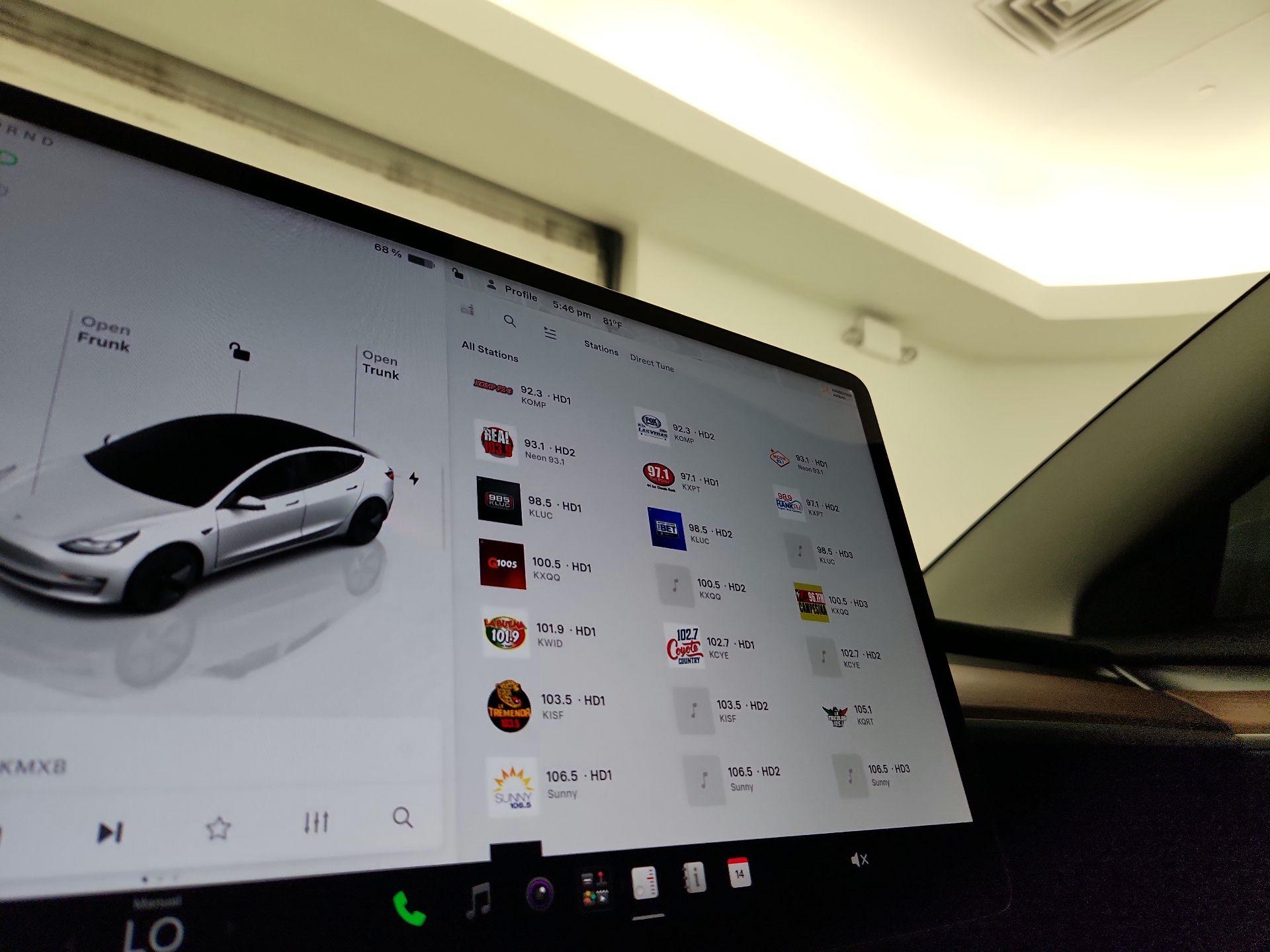 Thumbnail: 2023 Tesla Model 3 - 15