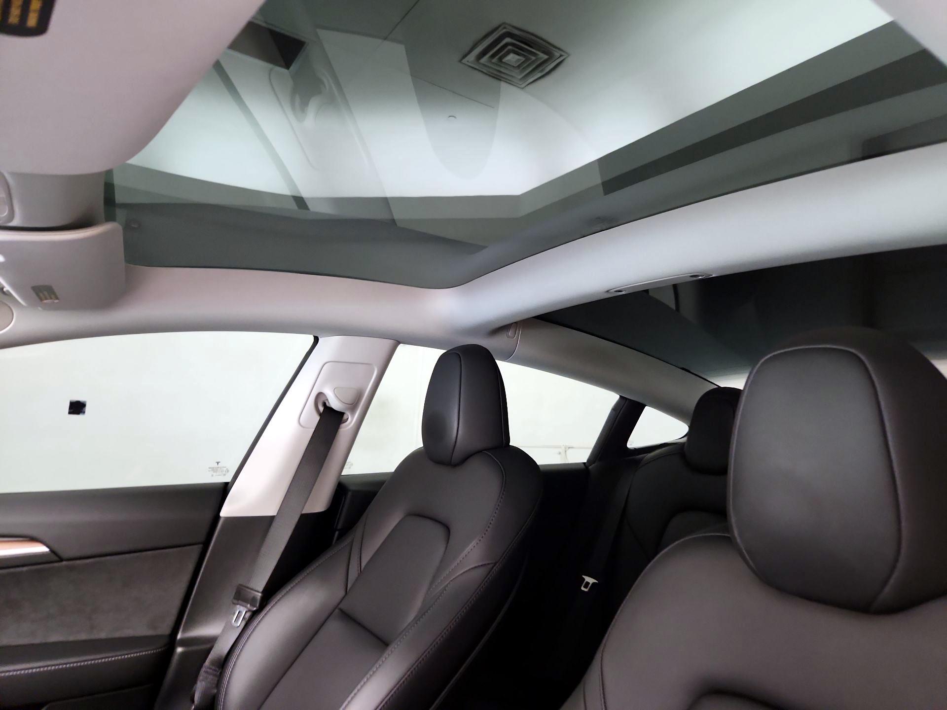 Thumbnail: 2023 Tesla Model 3 - 18