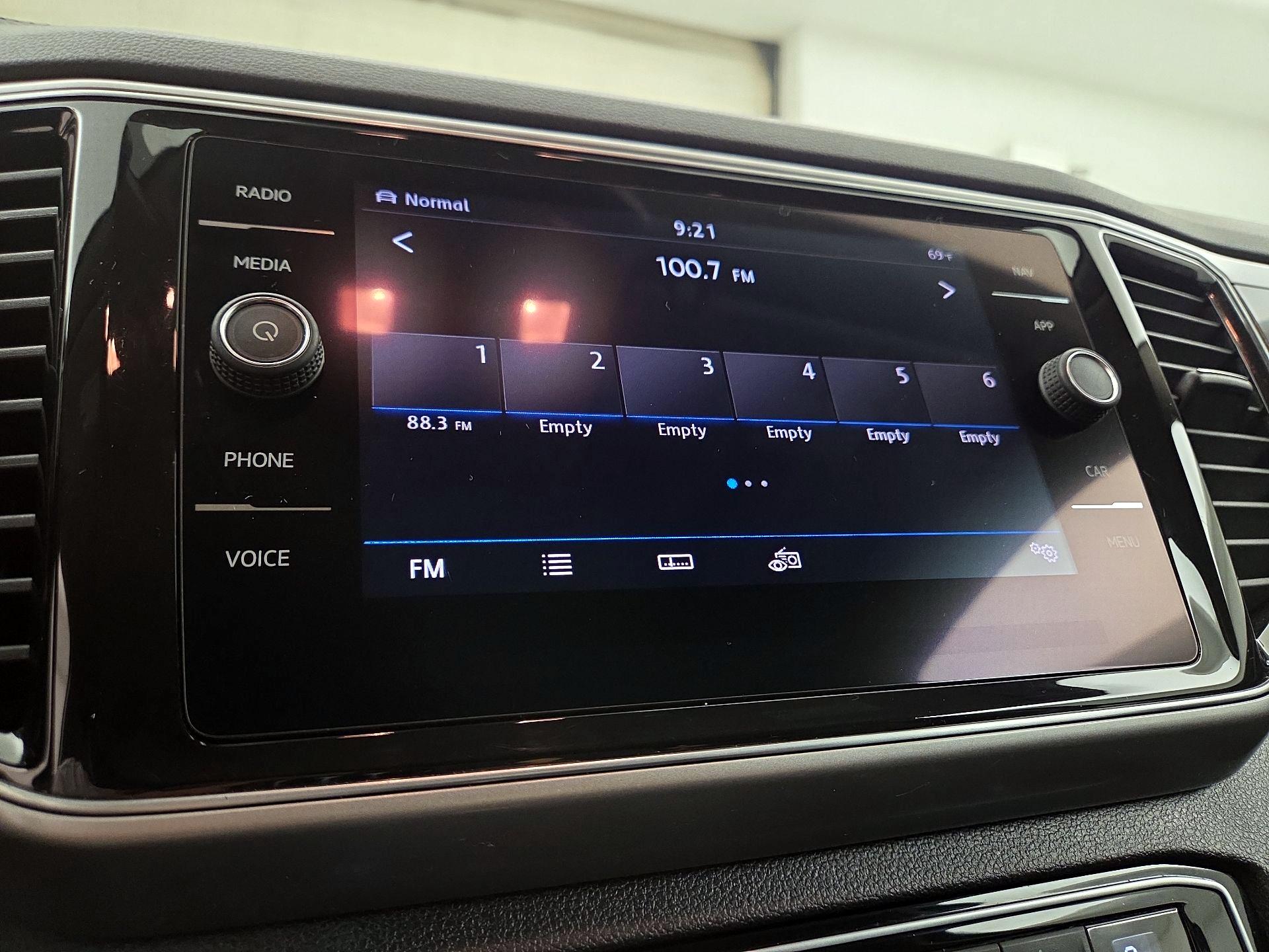 Thumbnail: 2019 Volkswagen Atlas - 16